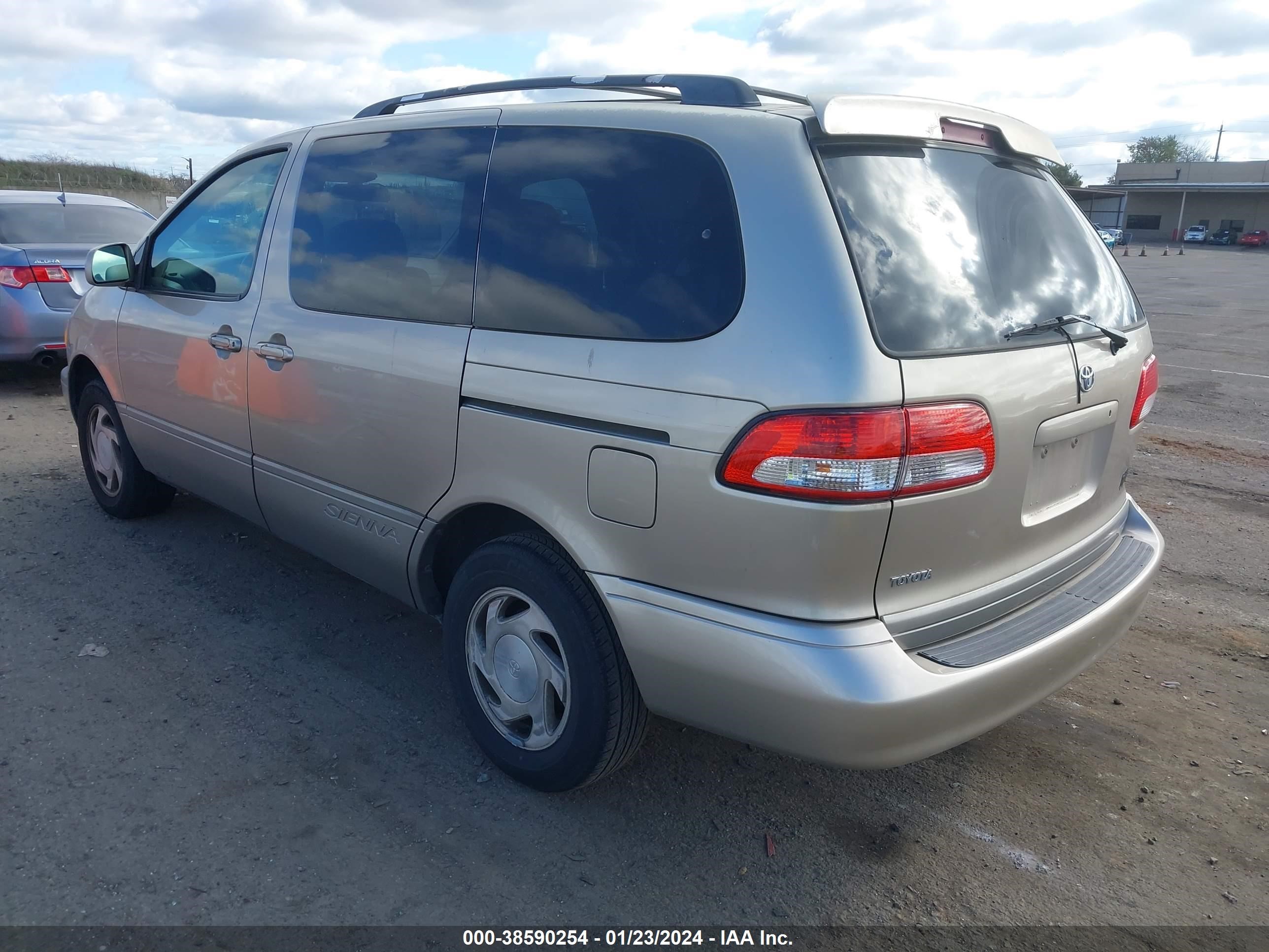 Photo 2 VIN: 4T3ZF13C62U445097 - TOYOTA SIENNA 