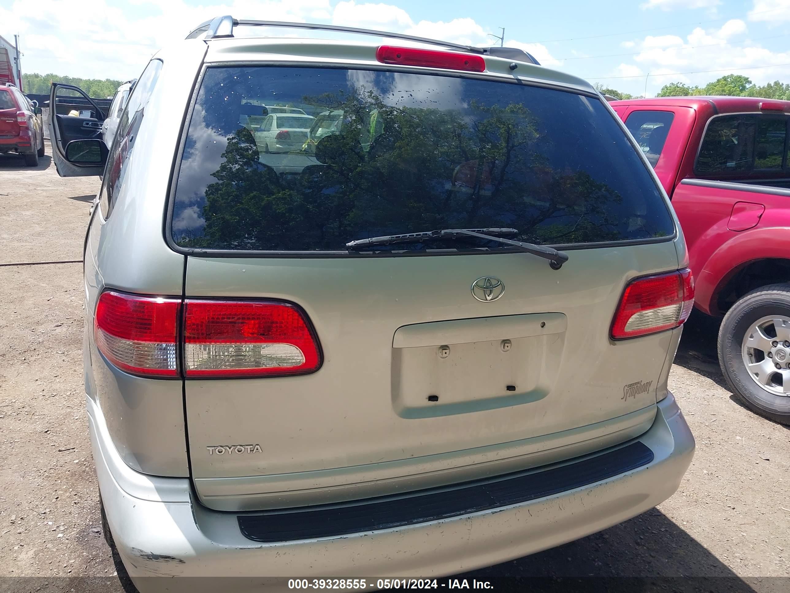 Photo 15 VIN: 4T3ZF13C63U550773 - TOYOTA SIENNA 