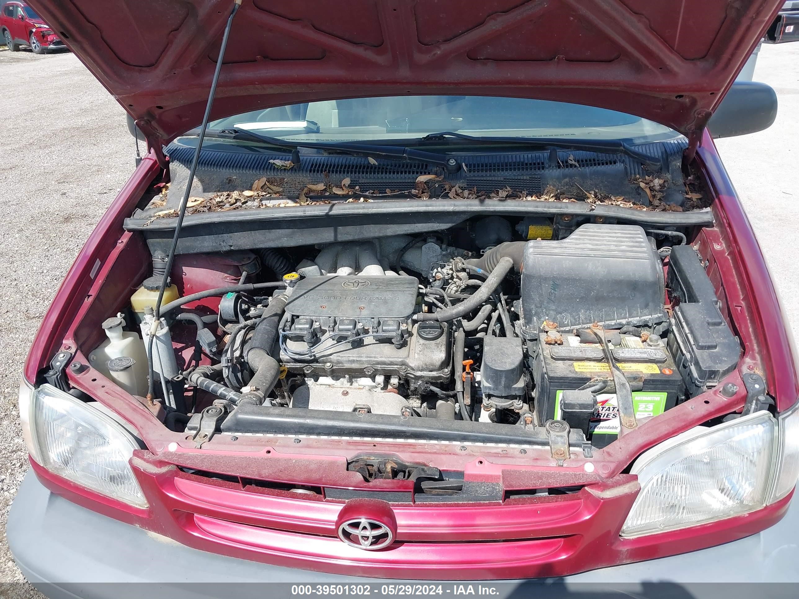 Photo 9 VIN: 4T3ZF13C6WU051833 - TOYOTA SIENNA 