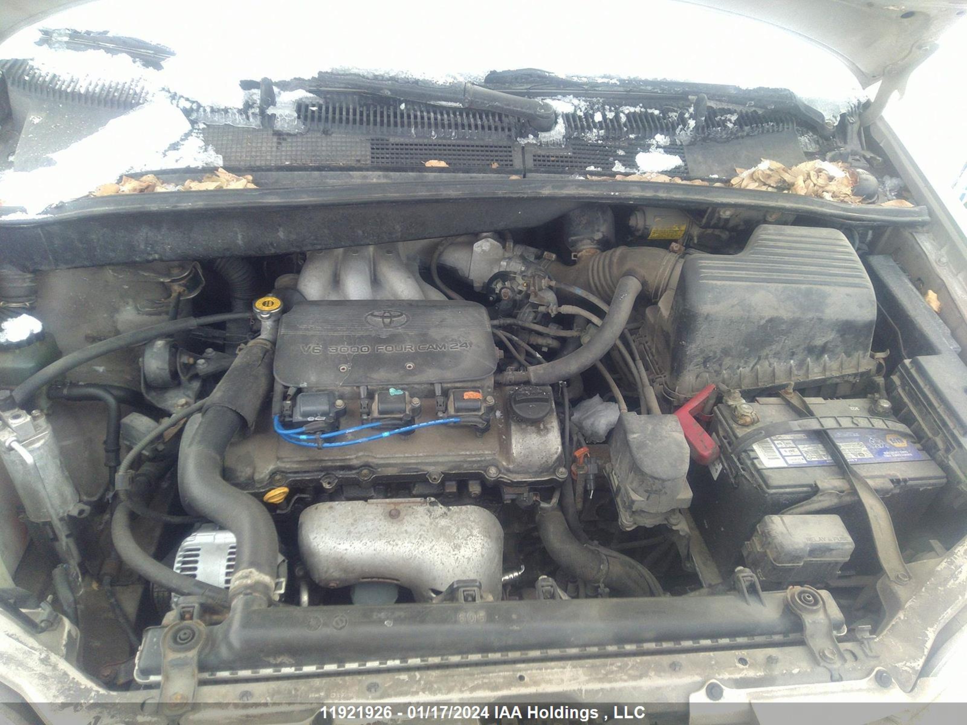 Photo 9 VIN: 4T3ZF13C6YU240839 - TOYOTA SIENNA 