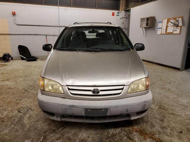 Photo 4 VIN: 4T3ZF13C71U400300 - TOYOTA SIENNA LE 