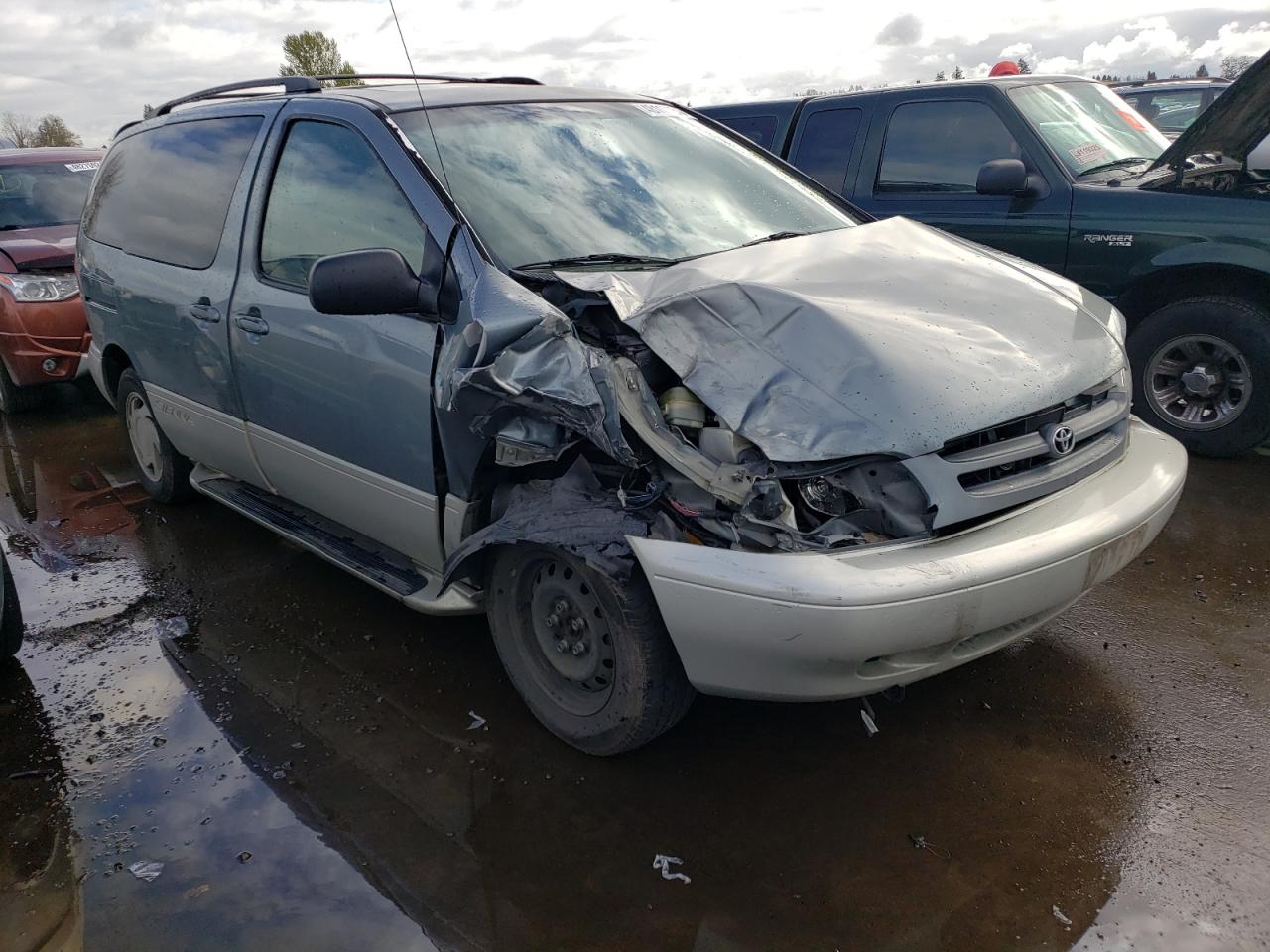 Photo 3 VIN: 4T3ZF13C7WU047810 - TOYOTA SIENNA 