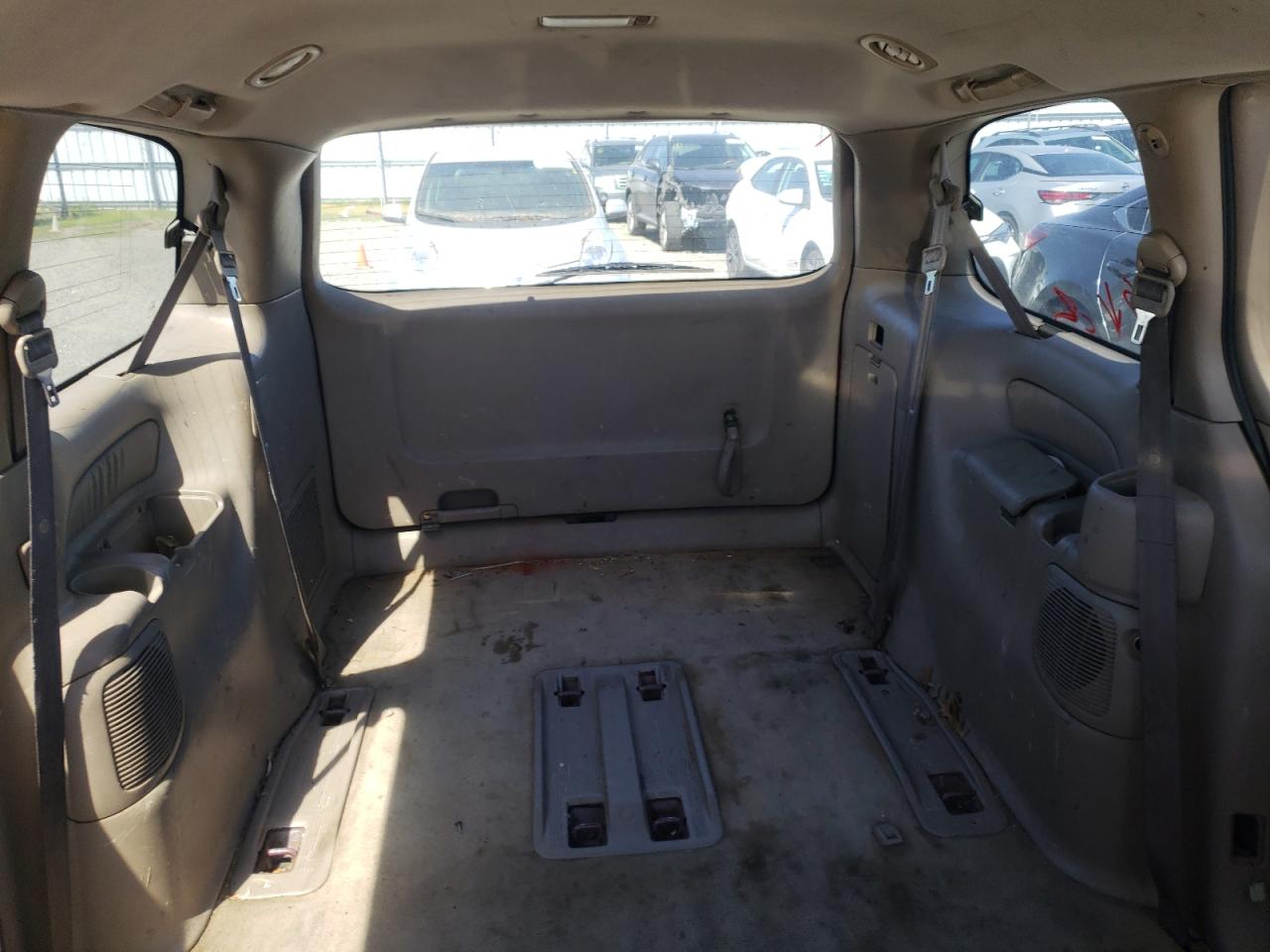 Photo 9 VIN: 4T3ZF13C81U351091 - TOYOTA SIENNA 