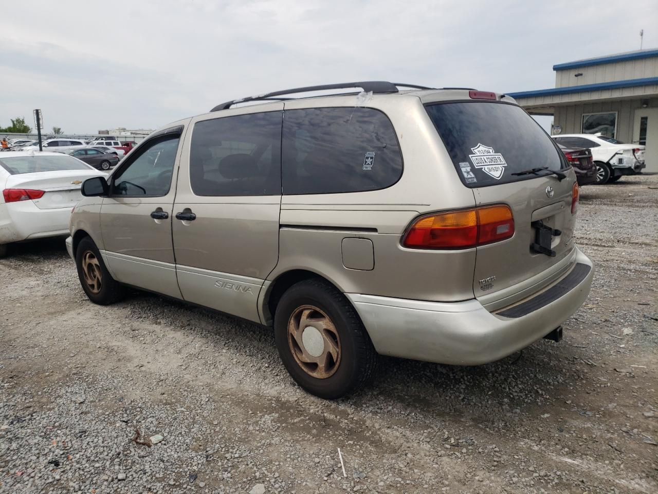 Photo 1 VIN: 4T3ZF13C8YU194608 - TOYOTA SIENNA 