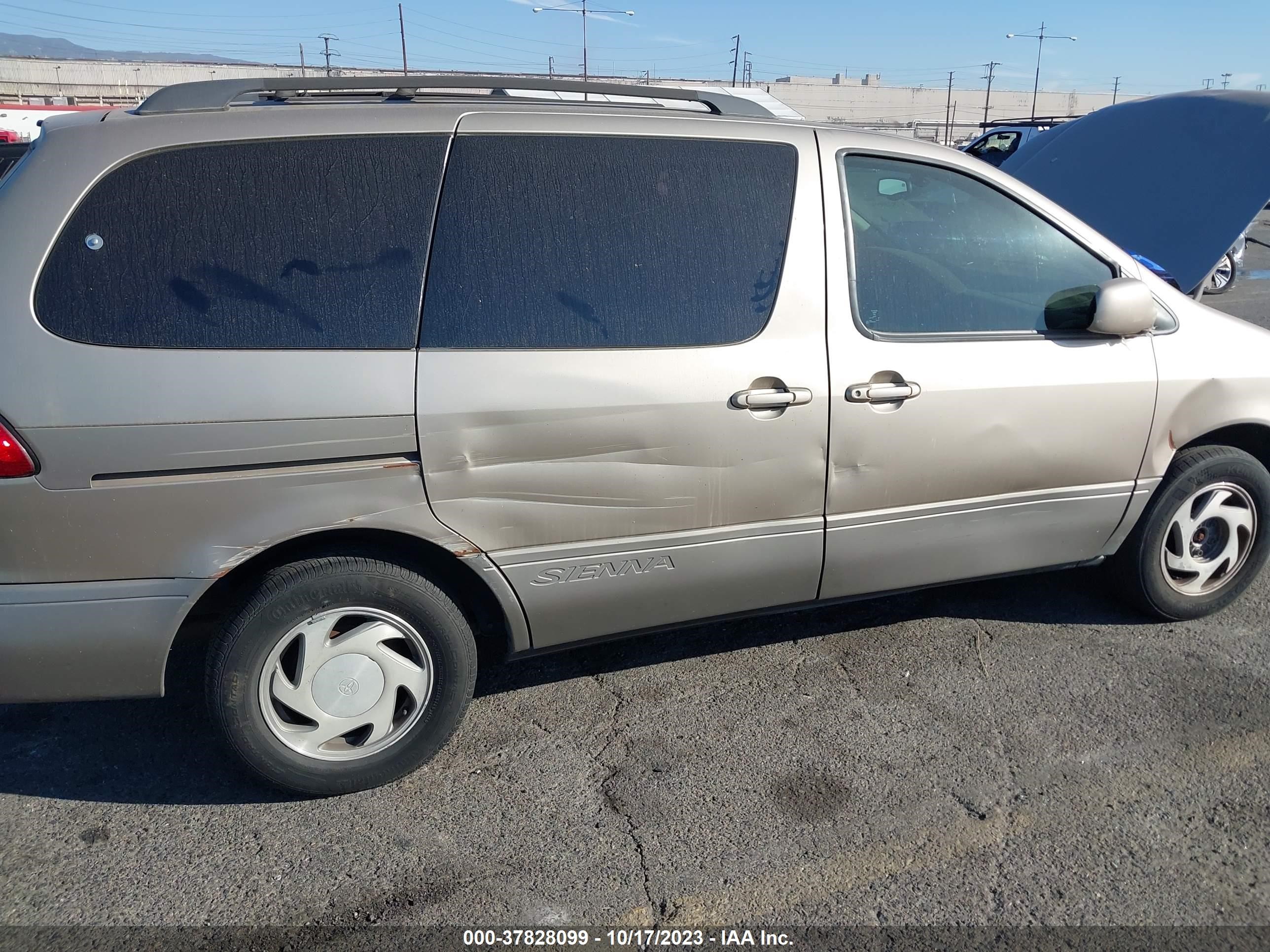 Photo 5 VIN: 4T3ZF13C91U347907 - TOYOTA SIENNA 