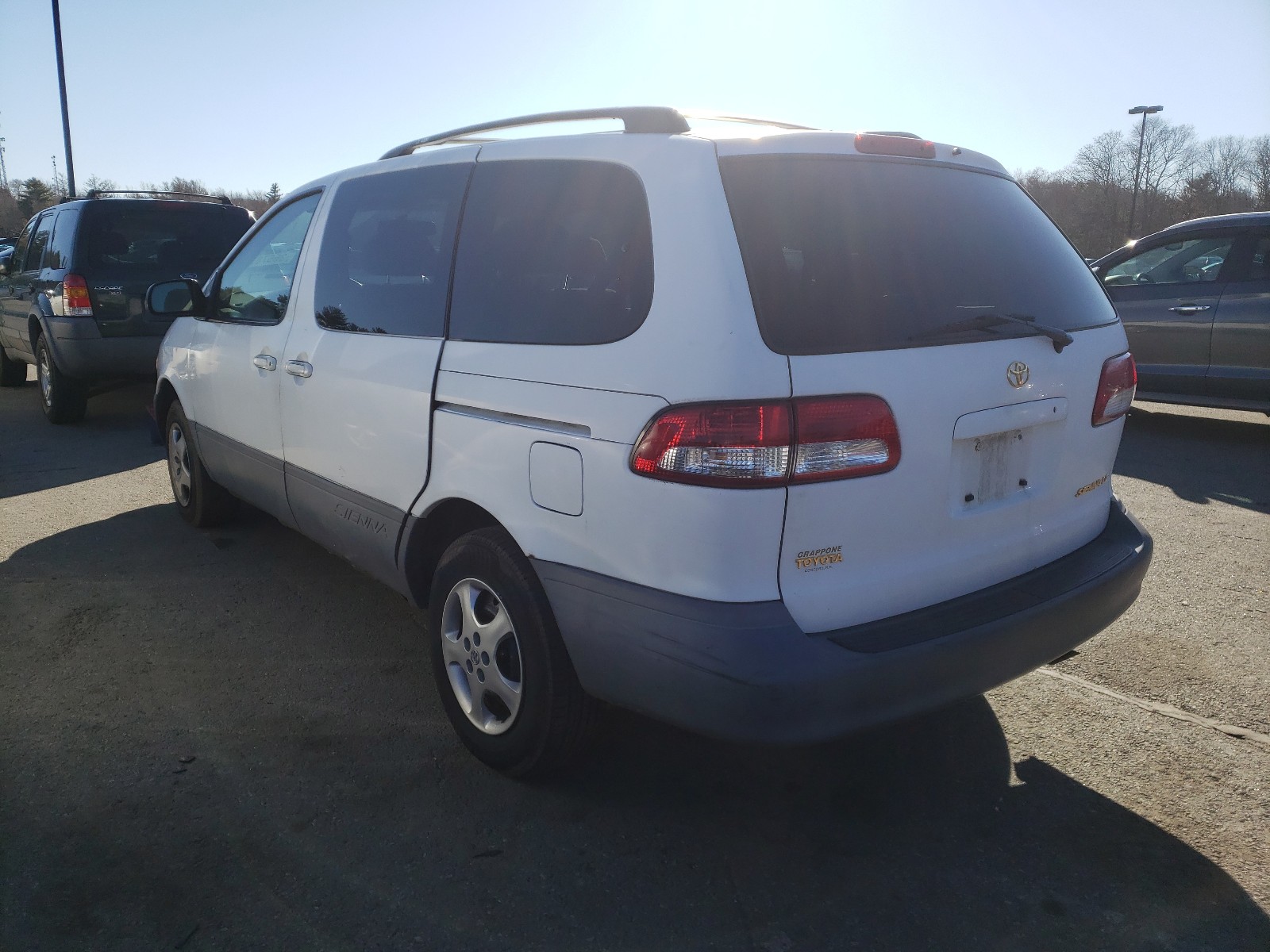 Photo 2 VIN: 4T3ZF13C91U366828 - TOYOTA SIENNA LE 