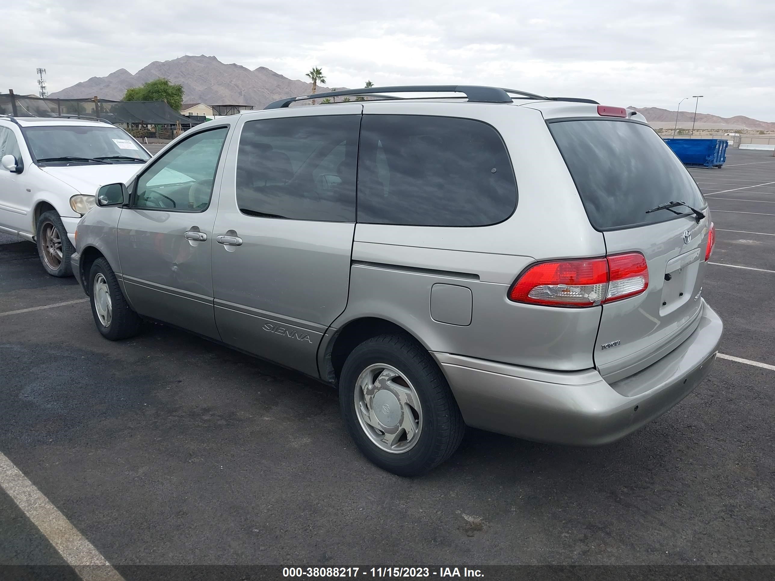 Photo 2 VIN: 4T3ZF13C91U370524 - TOYOTA SIENNA 