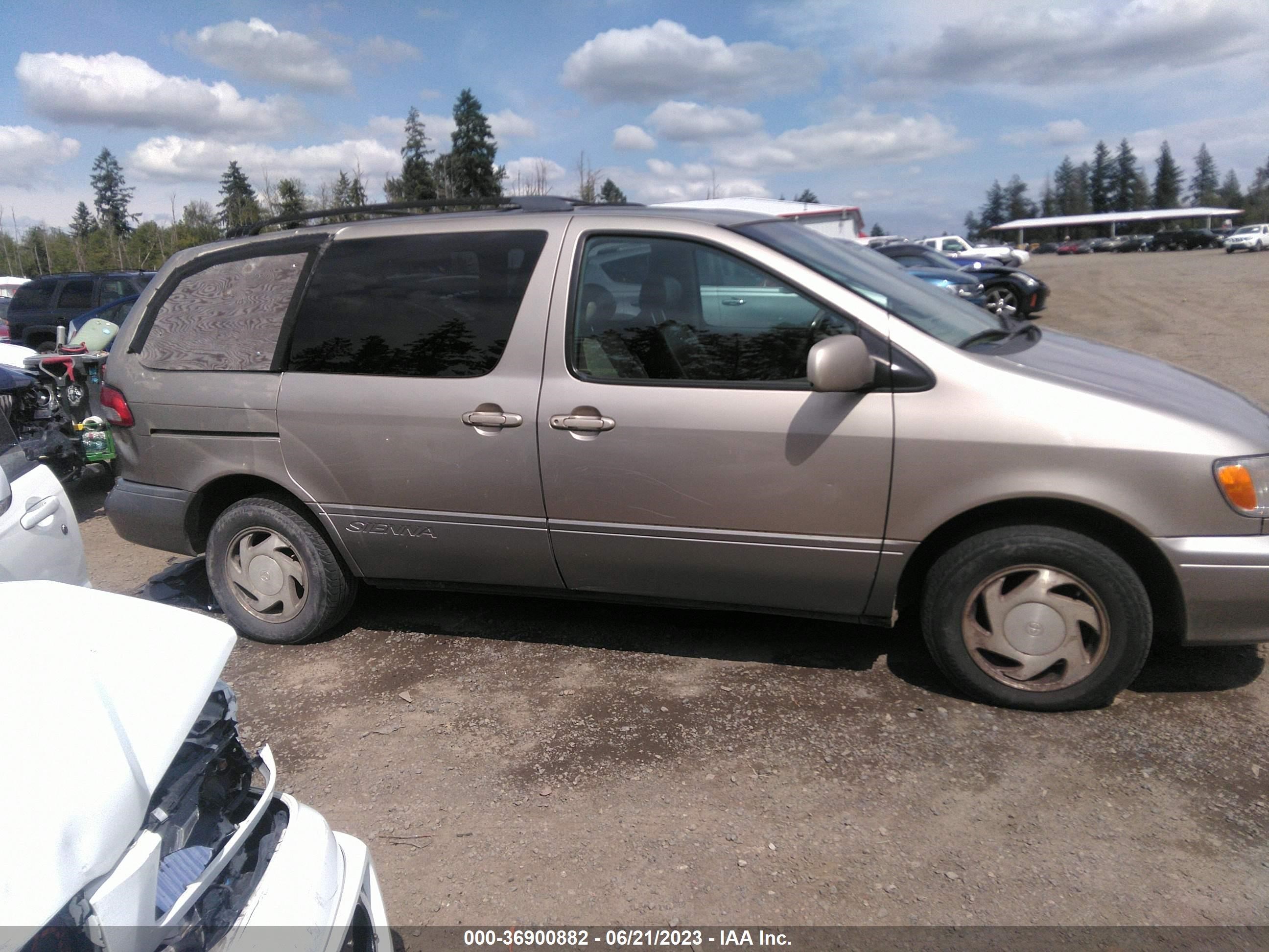 Photo 13 VIN: 4T3ZF13C91U408706 - TOYOTA SIENNA 