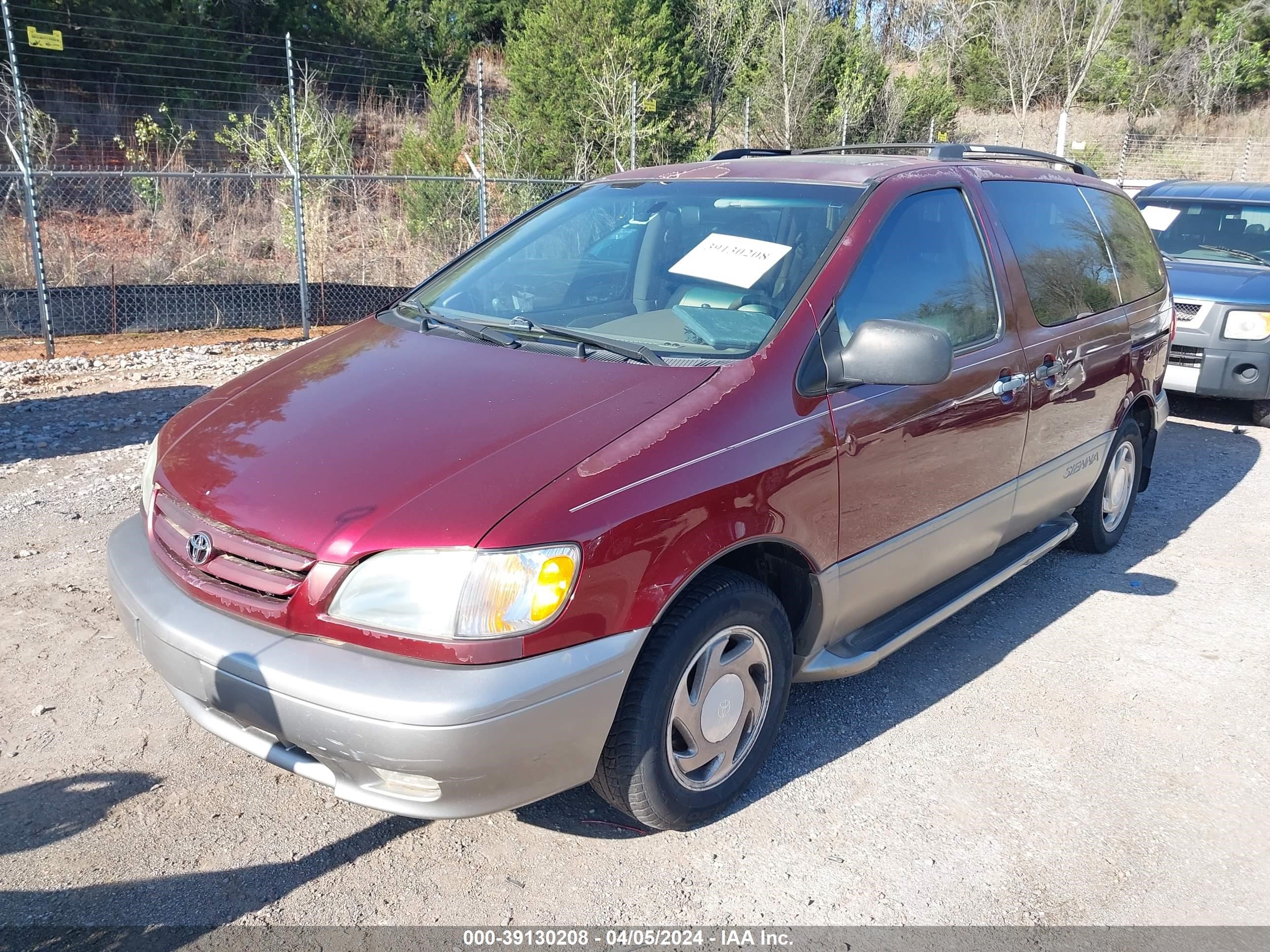 Photo 1 VIN: 4T3ZF13CX2U458855 - TOYOTA SIENNA 