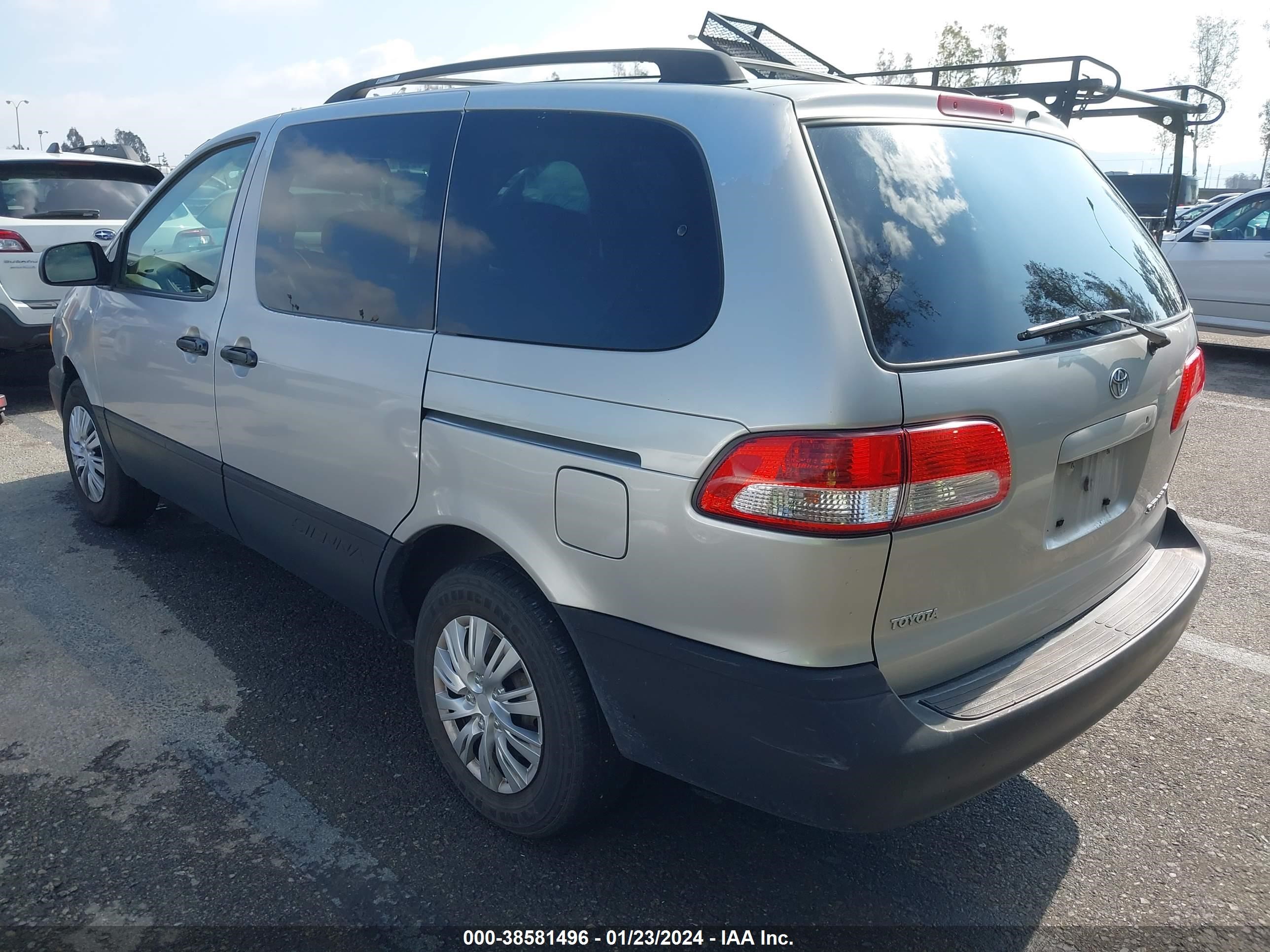 Photo 2 VIN: 4T3ZF19C12U493839 - TOYOTA SIENNA 