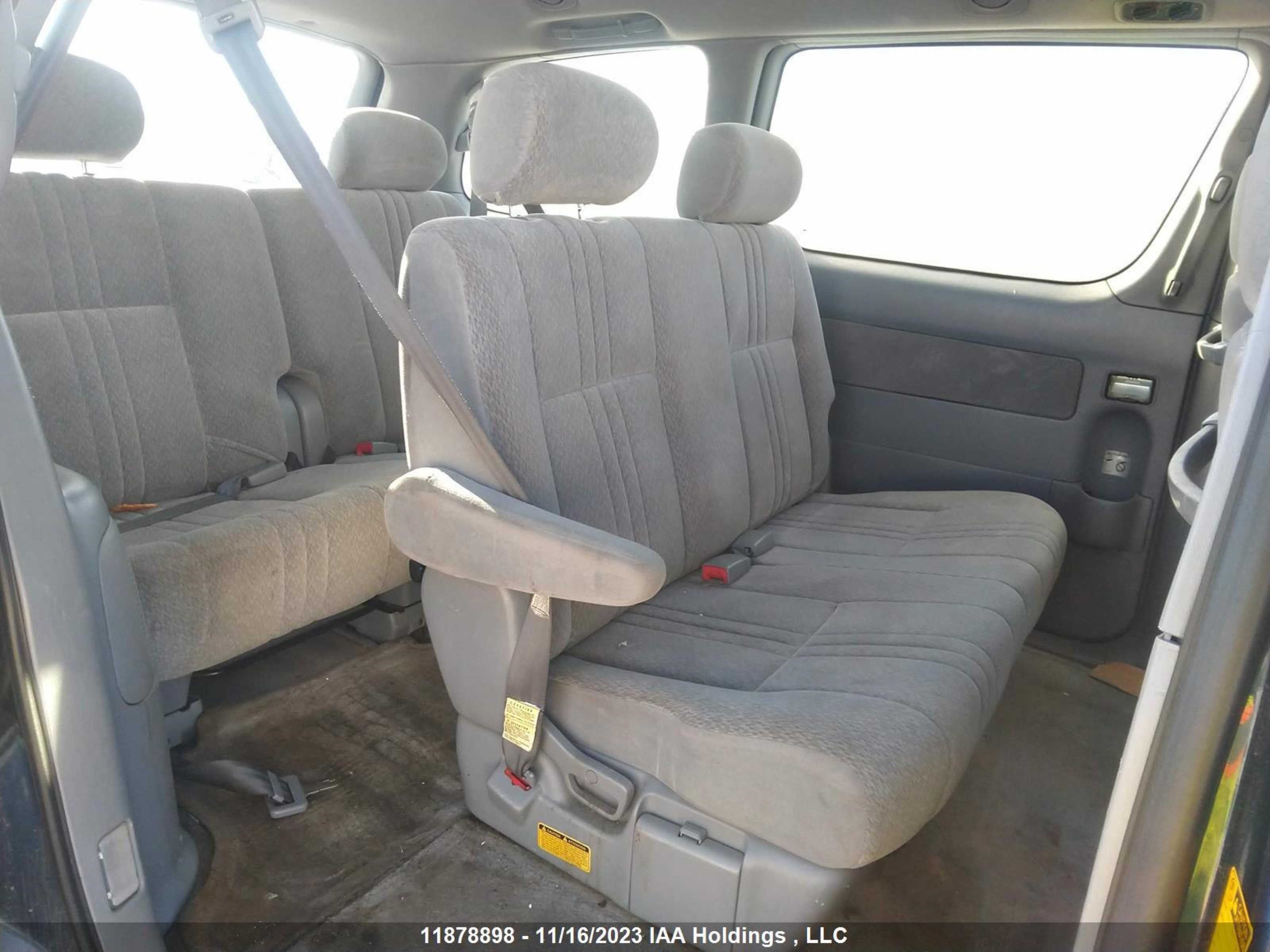 Photo 7 VIN: 4T3ZF19C12U506802 - TOYOTA SIENNA 