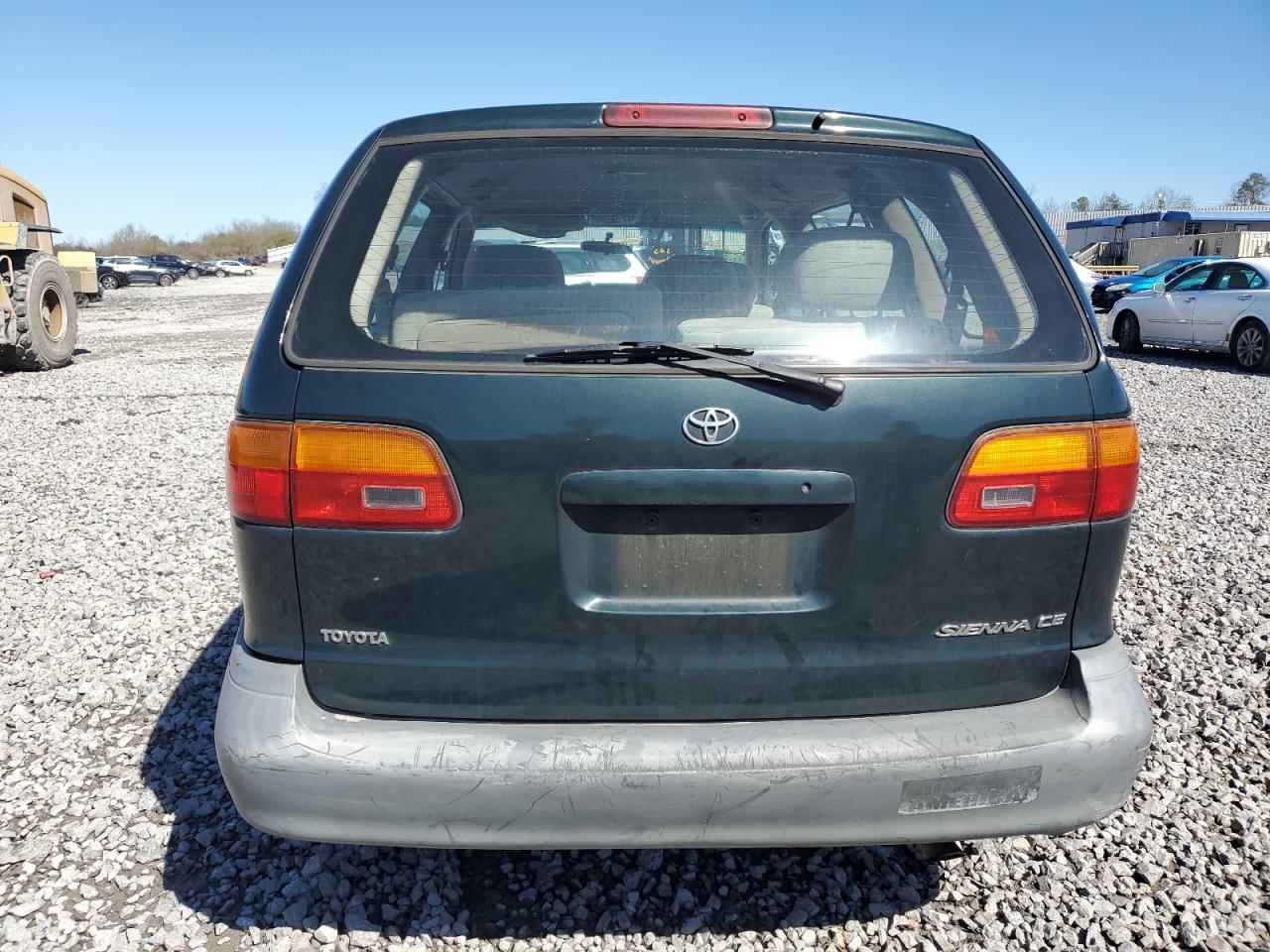 Photo 5 VIN: 4T3ZF19C1YU263842 - TOYOTA SIENNA 