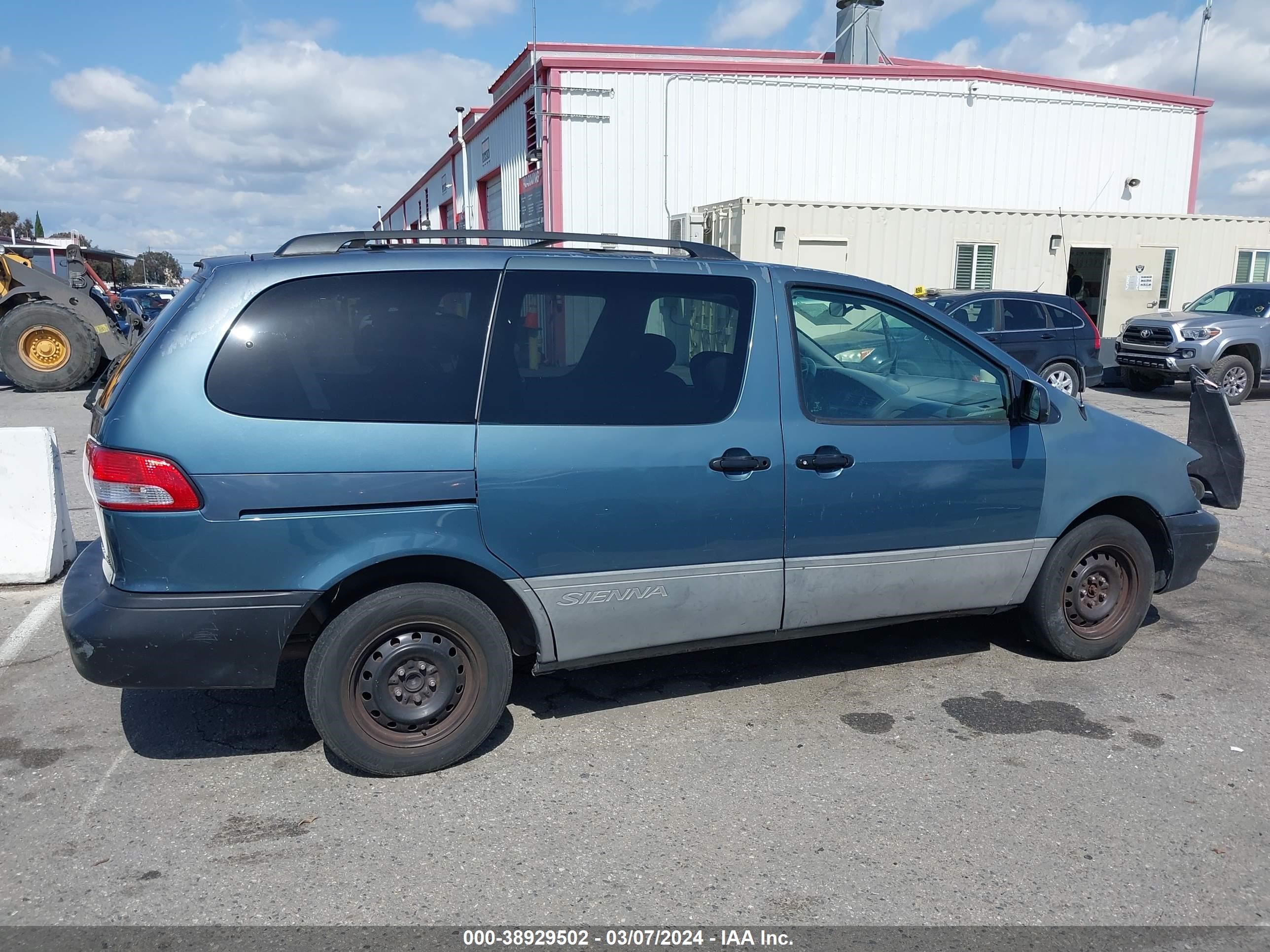 Photo 12 VIN: 4T3ZF19C23U534237 - TOYOTA SIENNA 