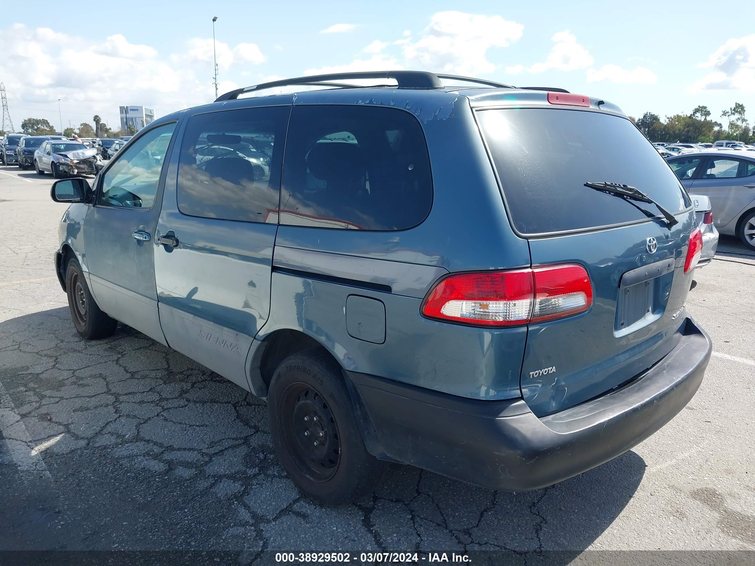 Photo 2 VIN: 4T3ZF19C23U534237 - TOYOTA SIENNA 