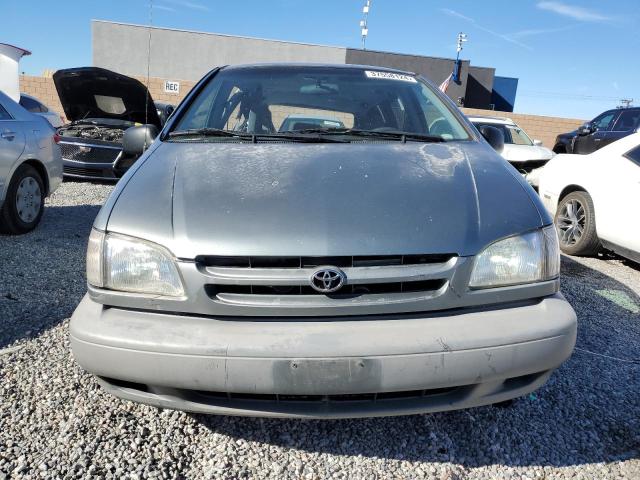 Photo 4 VIN: 4T3ZF19C2YU302227 - TOYOTA SIENNA CE 