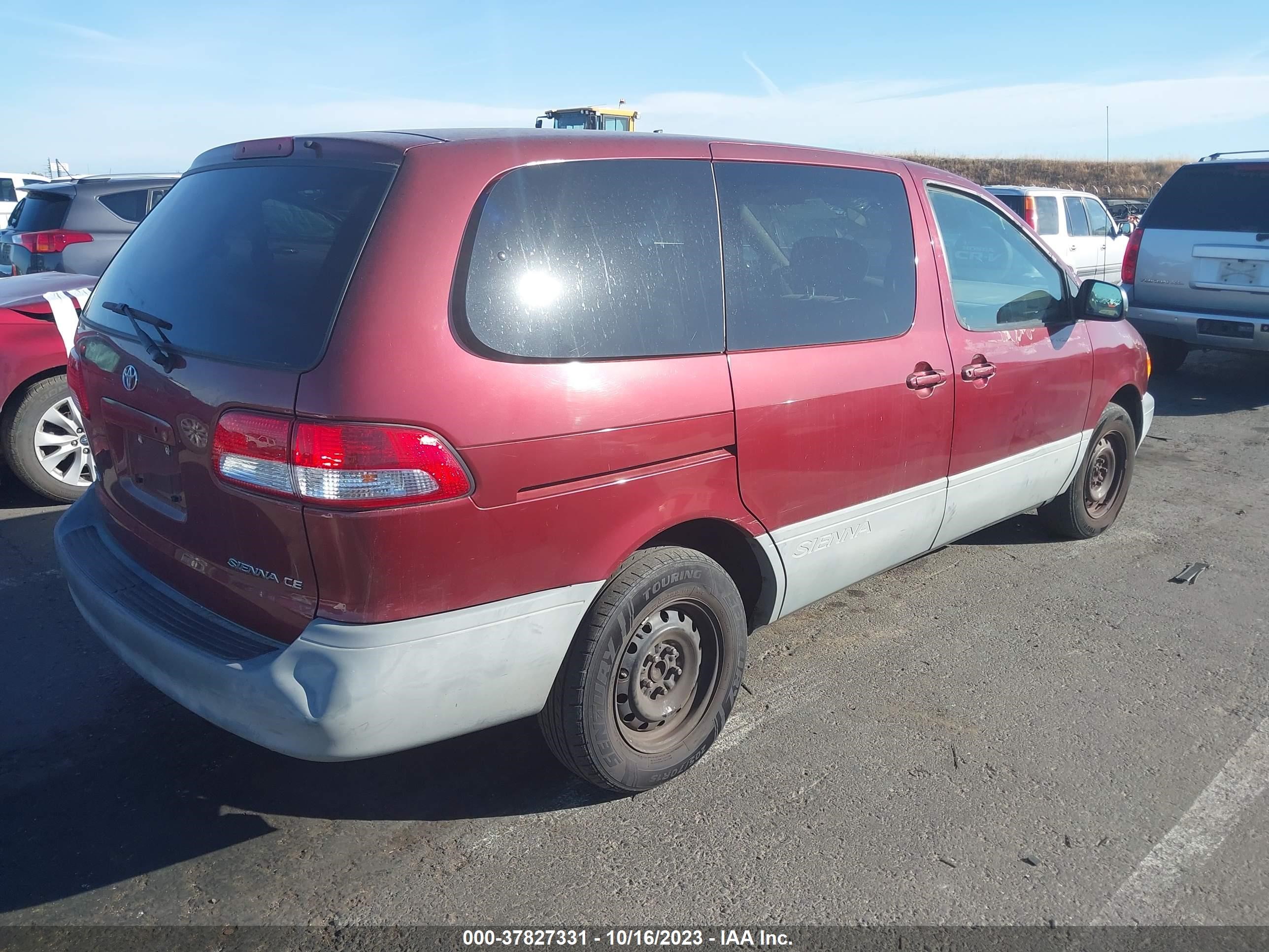 Photo 3 VIN: 4T3ZF19C31U398164 - TOYOTA SIENNA 