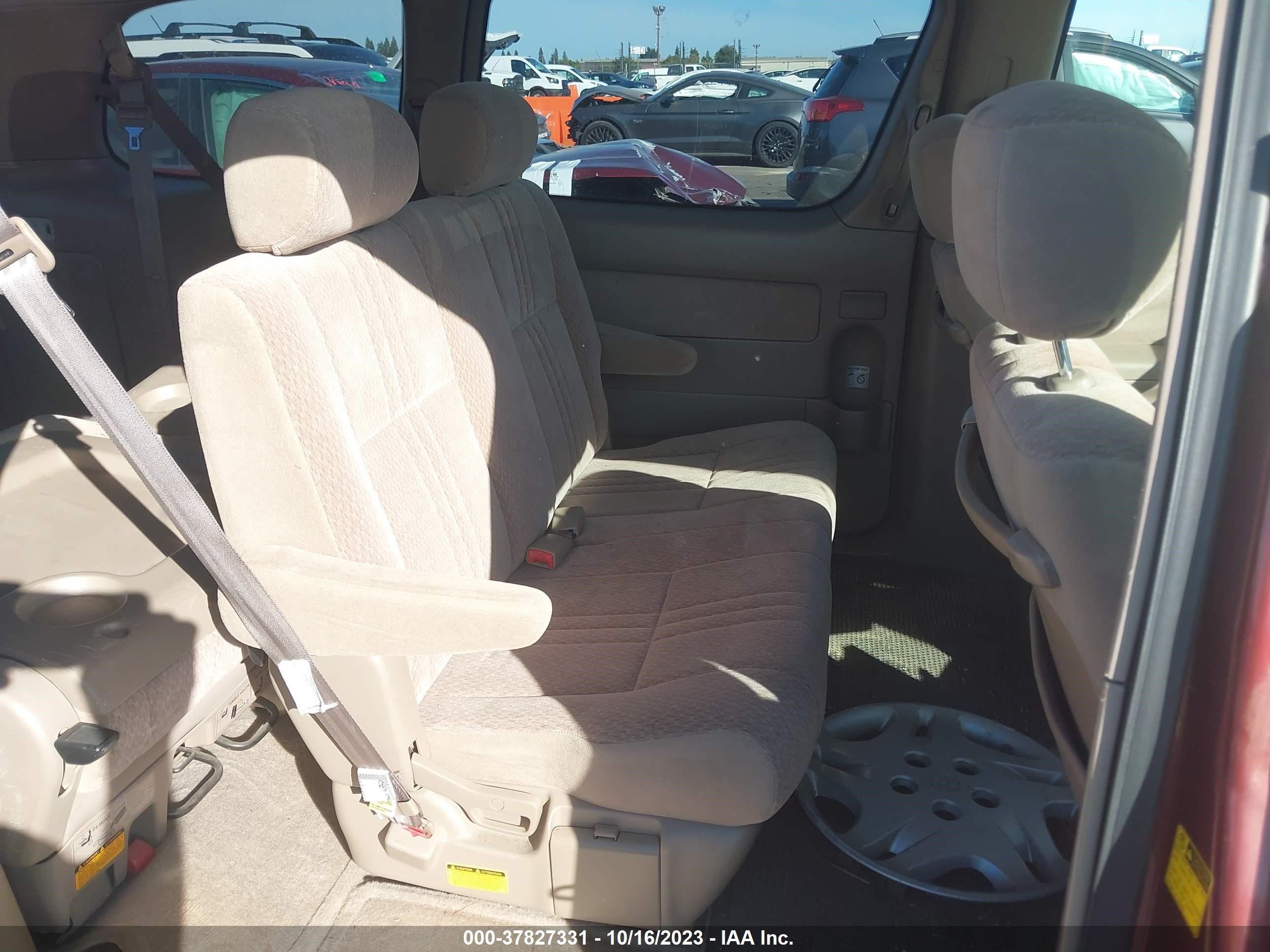 Photo 7 VIN: 4T3ZF19C31U398164 - TOYOTA SIENNA 