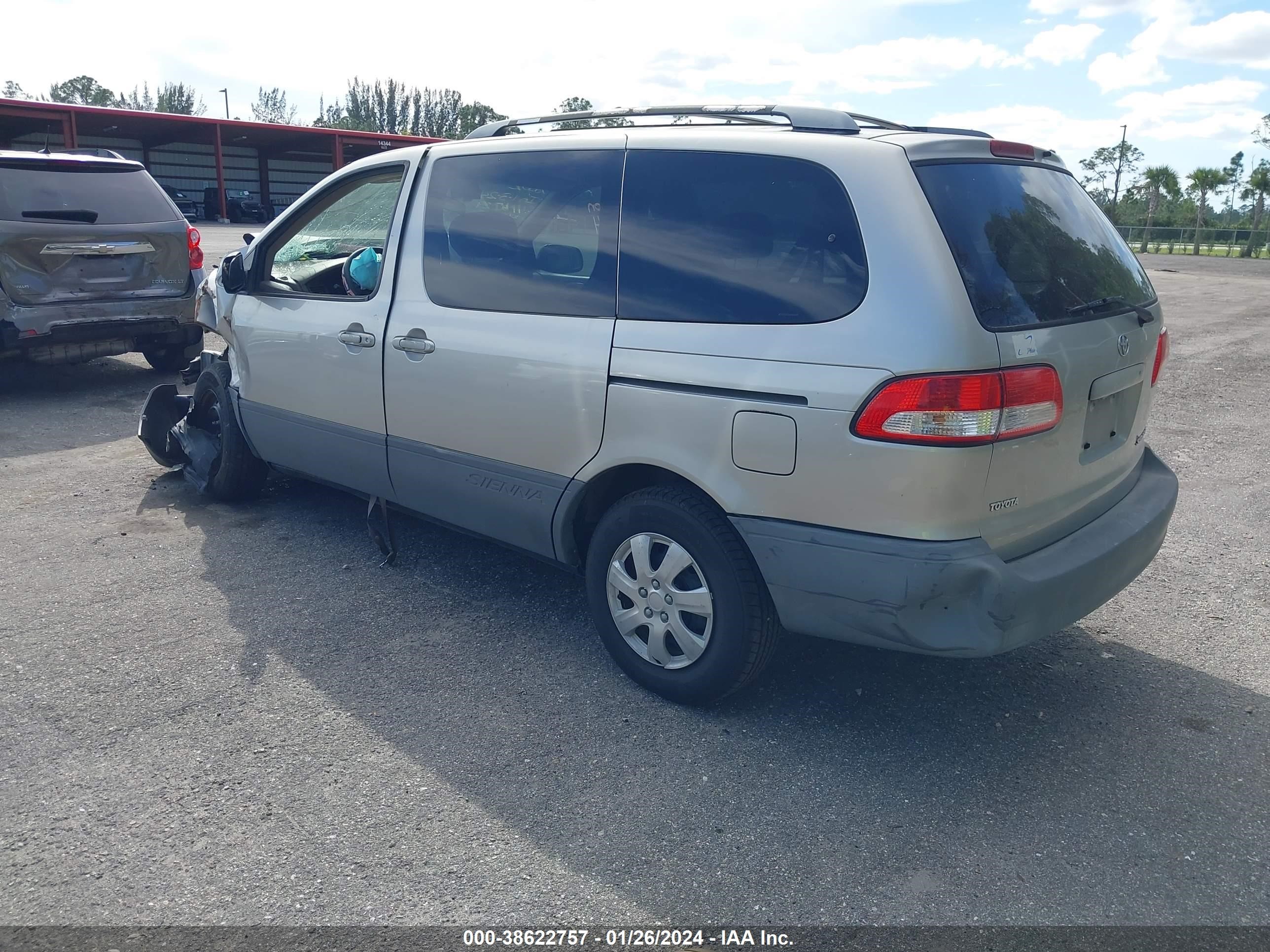 Photo 2 VIN: 4T3ZF19C32U416129 - TOYOTA SIENNA 