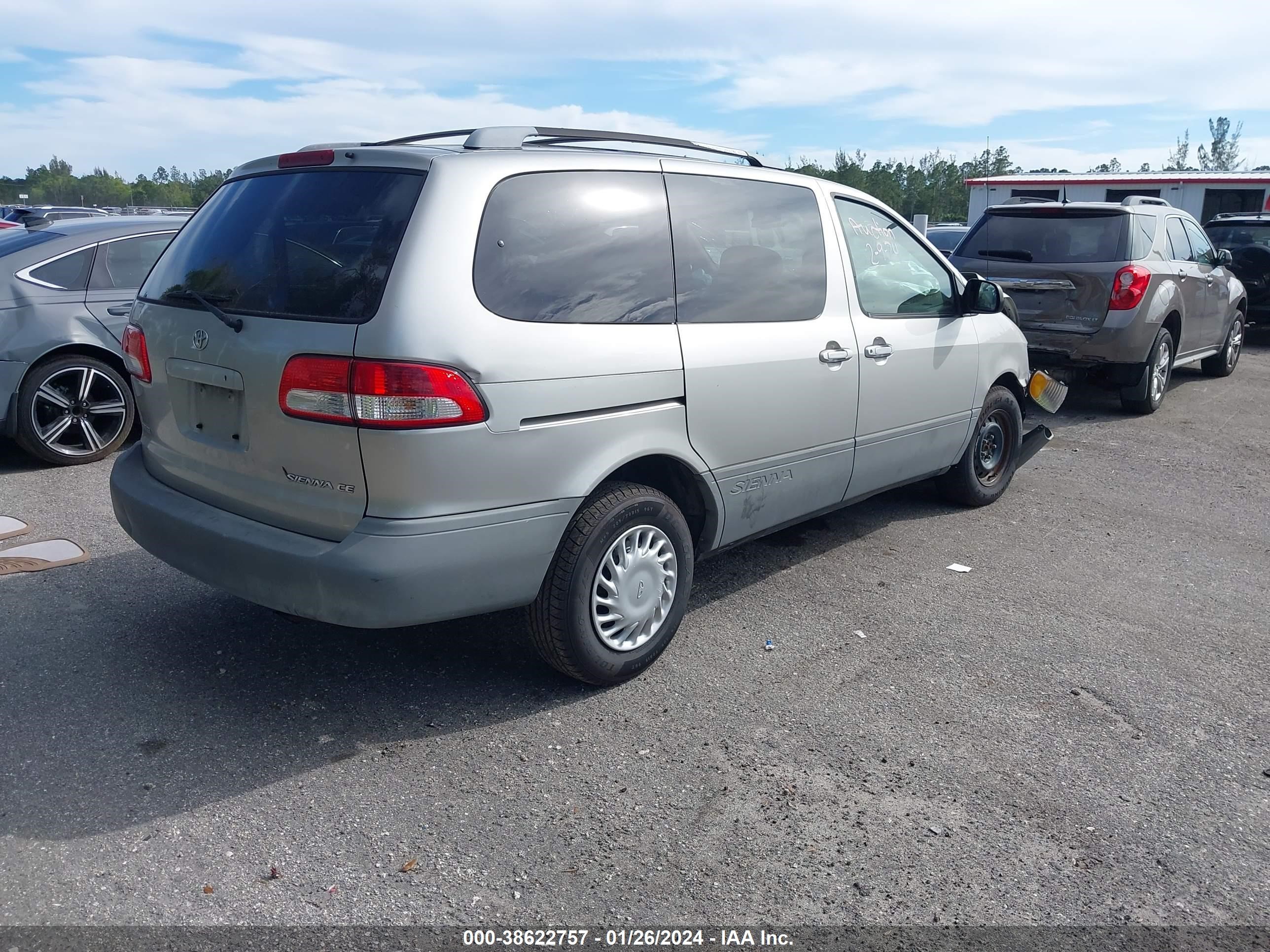 Photo 3 VIN: 4T3ZF19C32U416129 - TOYOTA SIENNA 