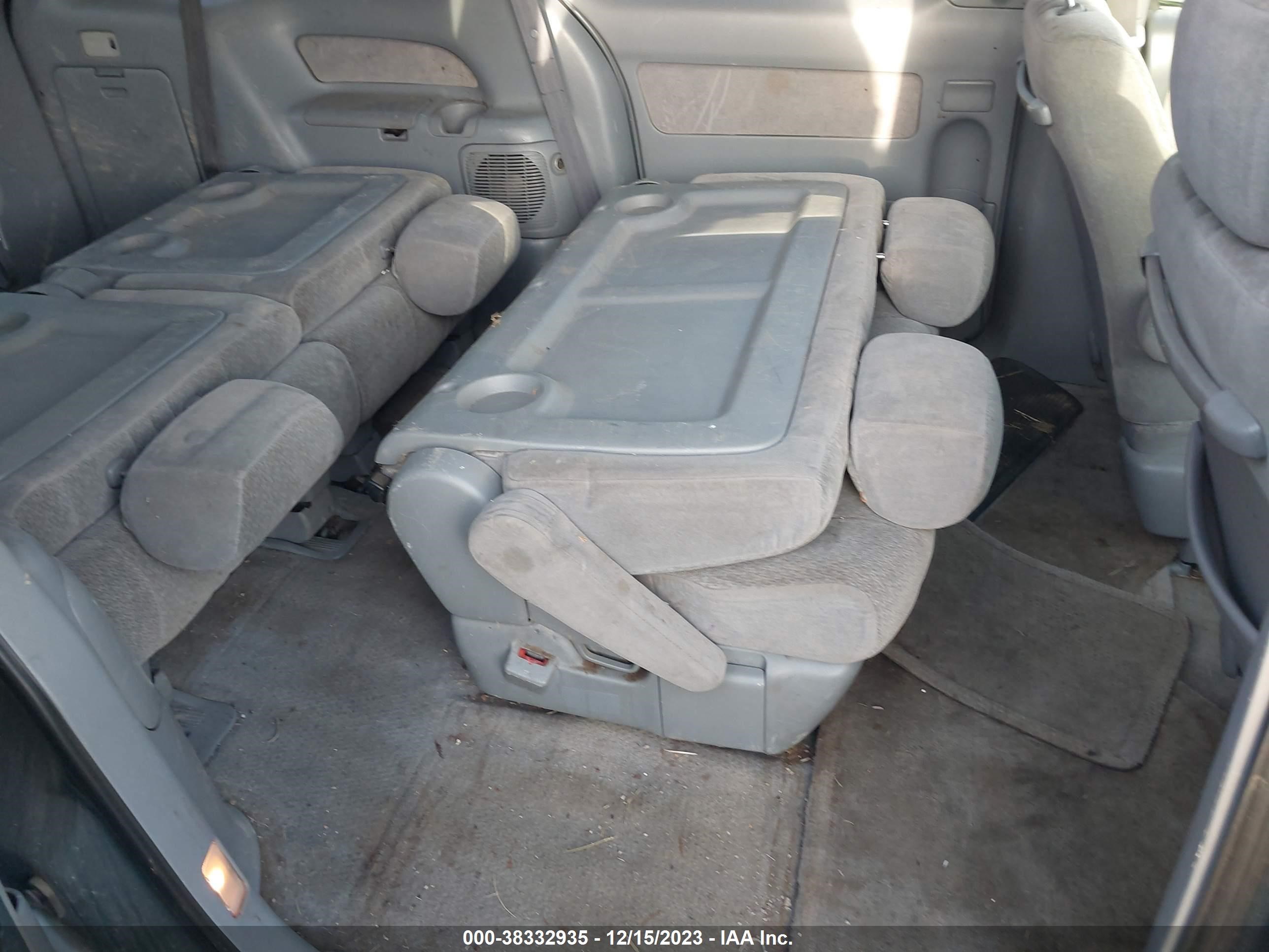 Photo 7 VIN: 4T3ZF19C32U459319 - TOYOTA SIENNA 