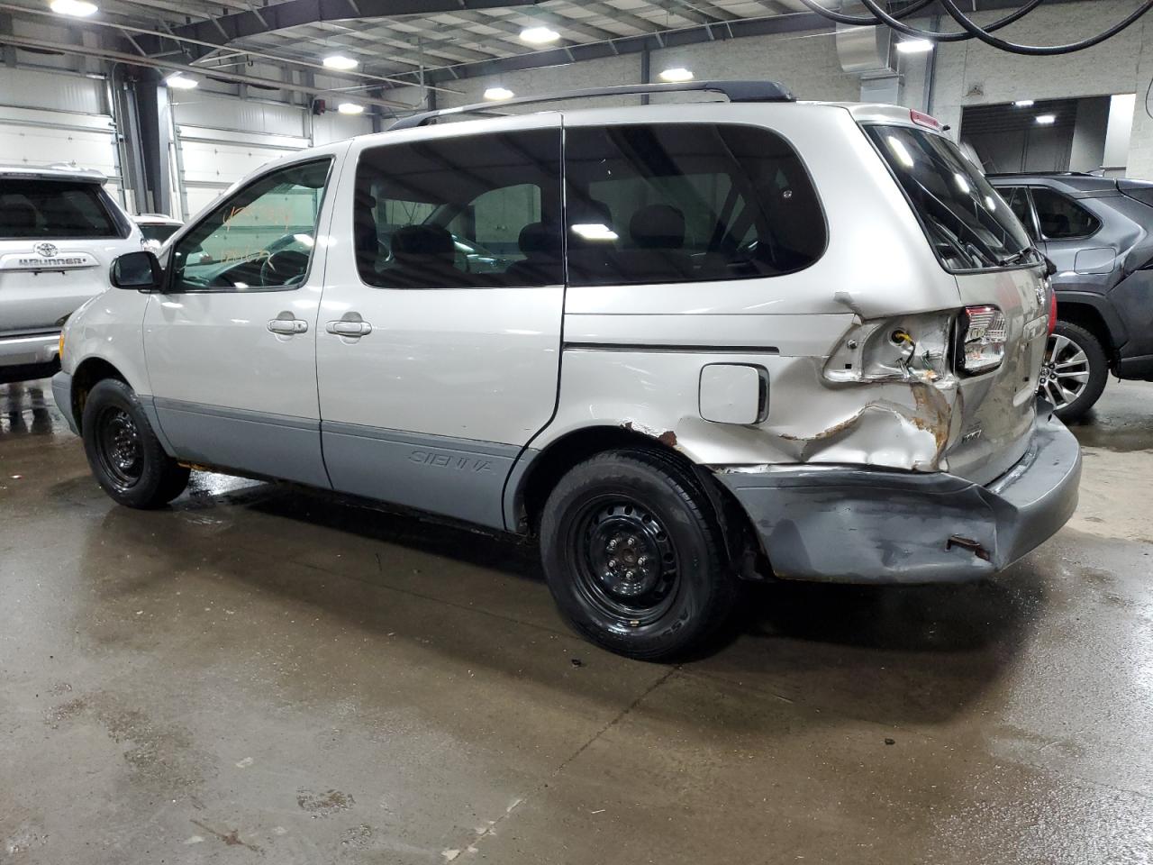 Photo 1 VIN: 4T3ZF19C32U466948 - TOYOTA SIENNA 