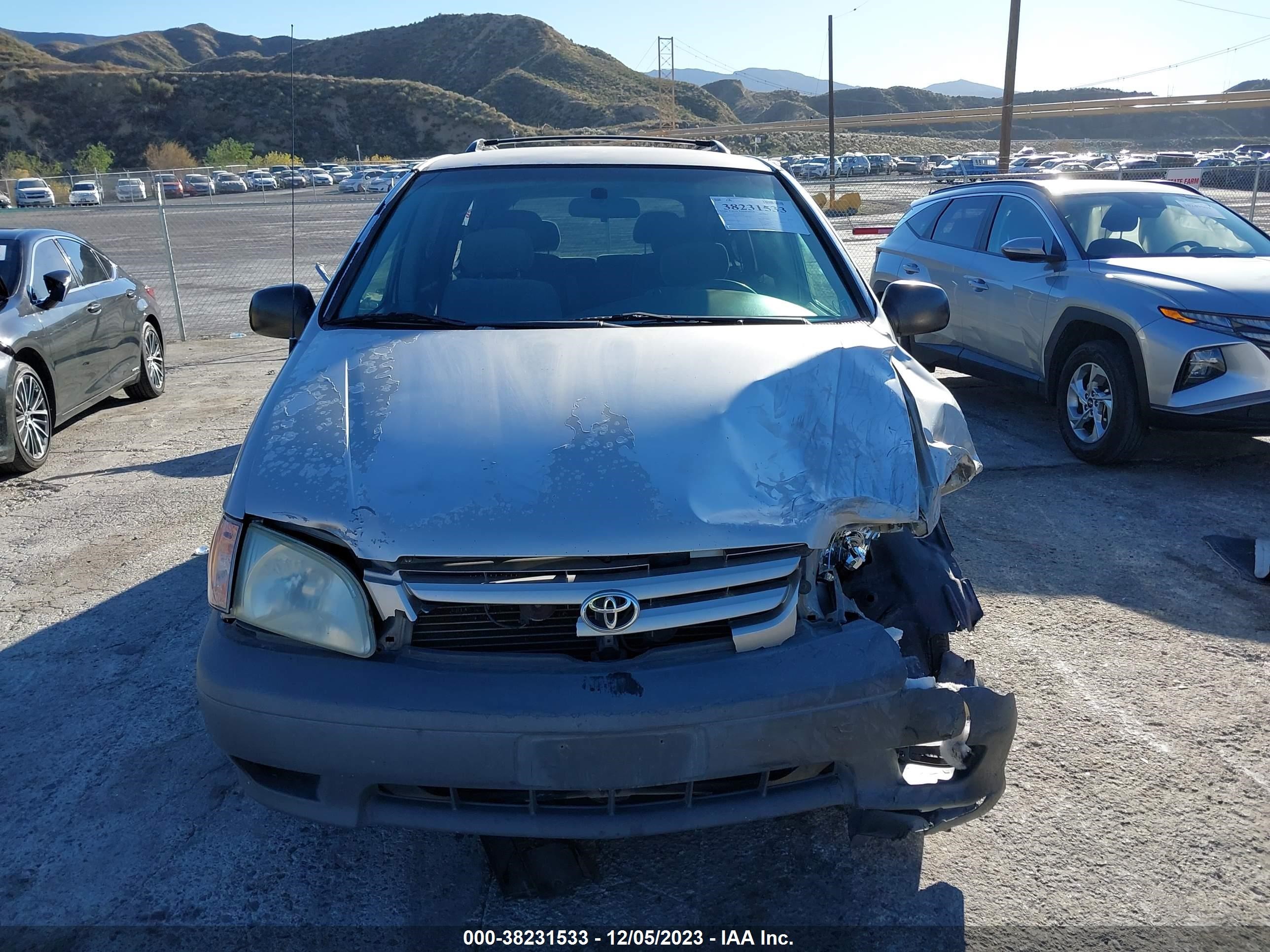 Photo 12 VIN: 4T3ZF19C43U512918 - TOYOTA SIENNA 