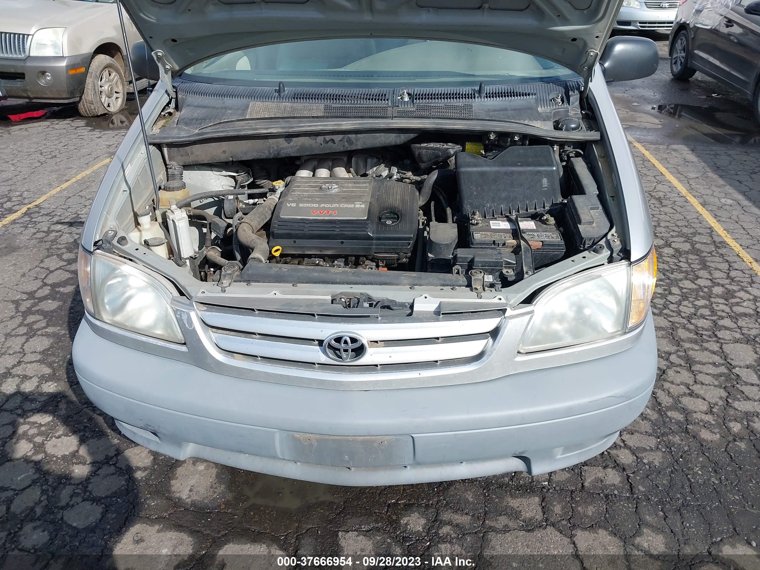 Photo 5 VIN: 4T3ZF19C81U321628 - TOYOTA SIENNA 