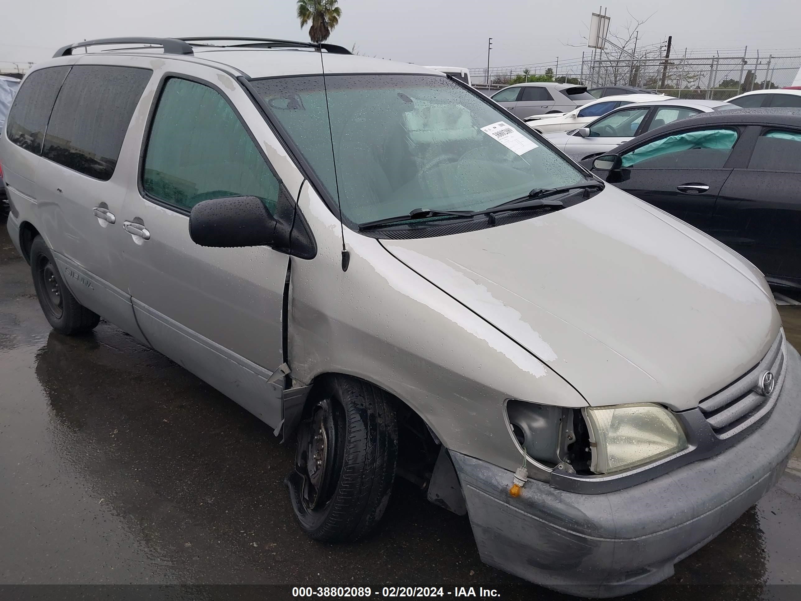 Photo 5 VIN: 4T3ZF19C82U482028 - TOYOTA SIENNA 