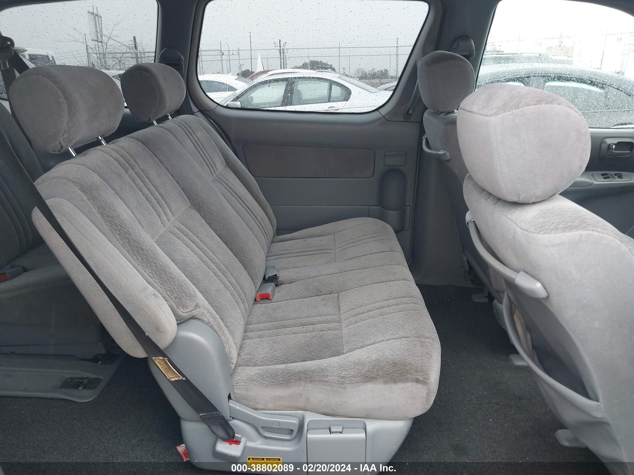 Photo 7 VIN: 4T3ZF19C82U482028 - TOYOTA SIENNA 