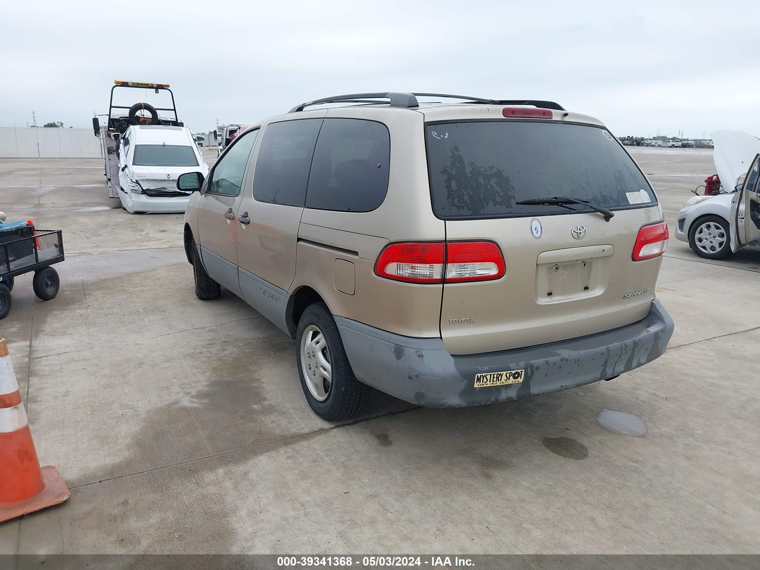 Photo 2 VIN: 4T3ZF19C83U537627 - TOYOTA SIENNA 