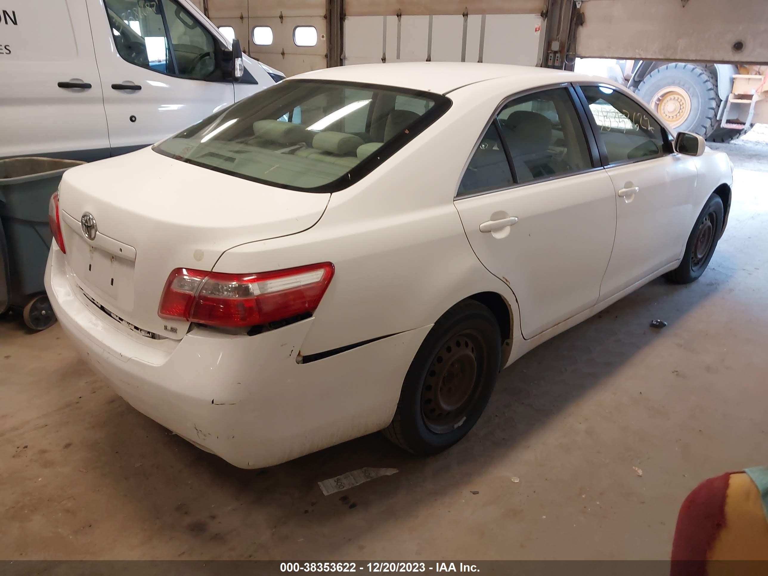 Photo 3 VIN: 4T4BE46K08R030275 - TOYOTA CAMRY 