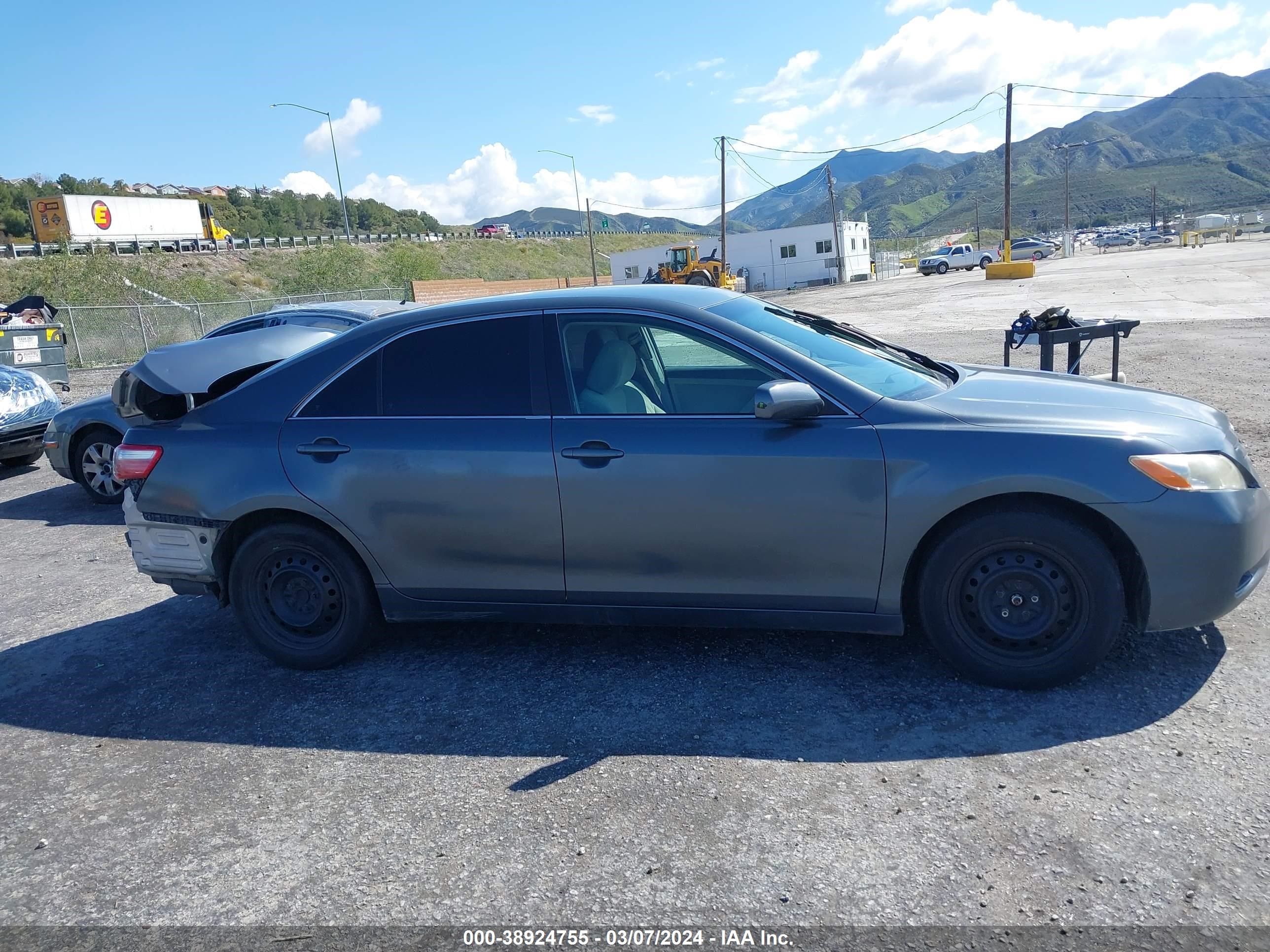 Photo 13 VIN: 4T4BE46K08R040966 - TOYOTA CAMRY 