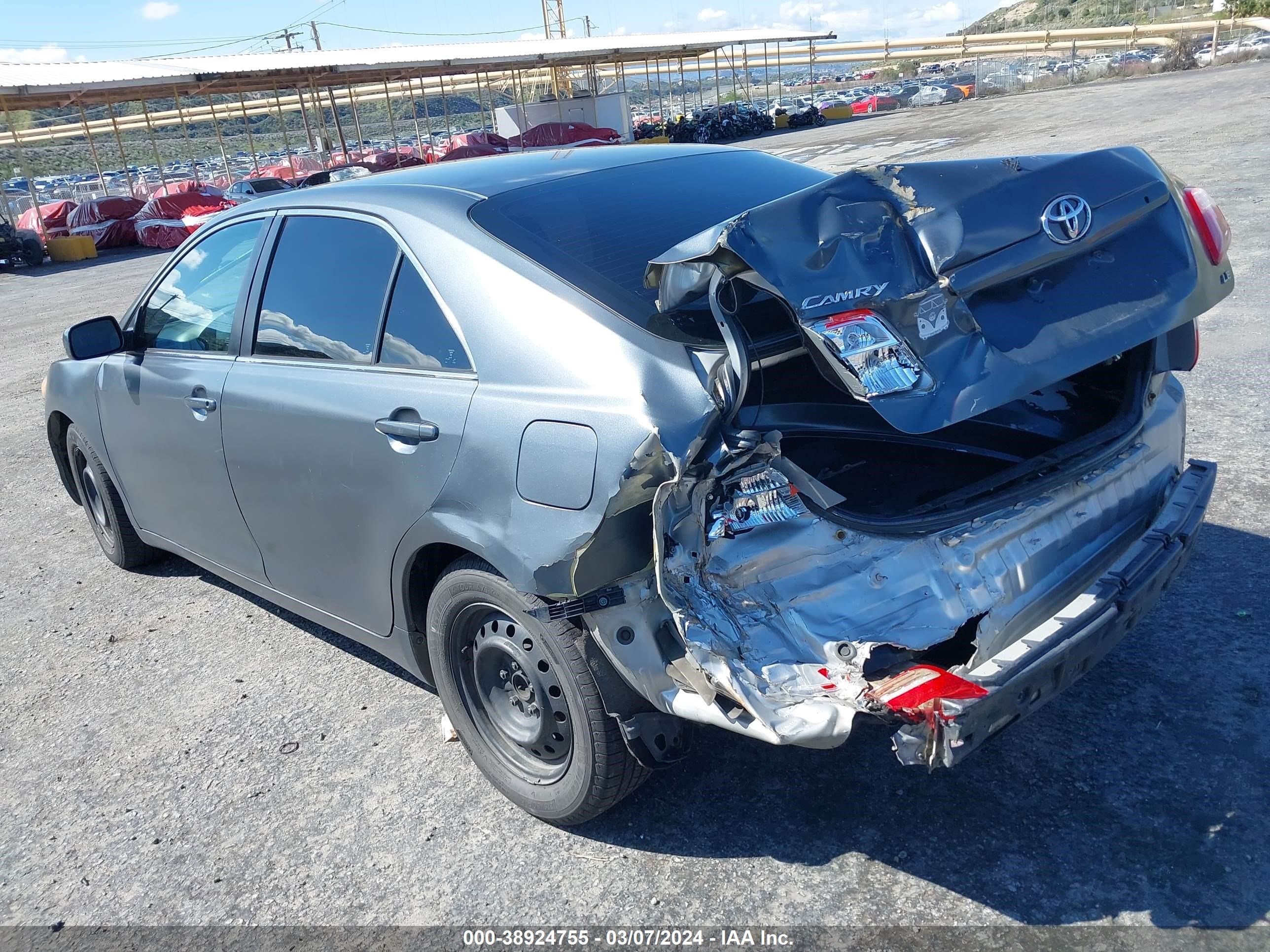 Photo 2 VIN: 4T4BE46K08R040966 - TOYOTA CAMRY 