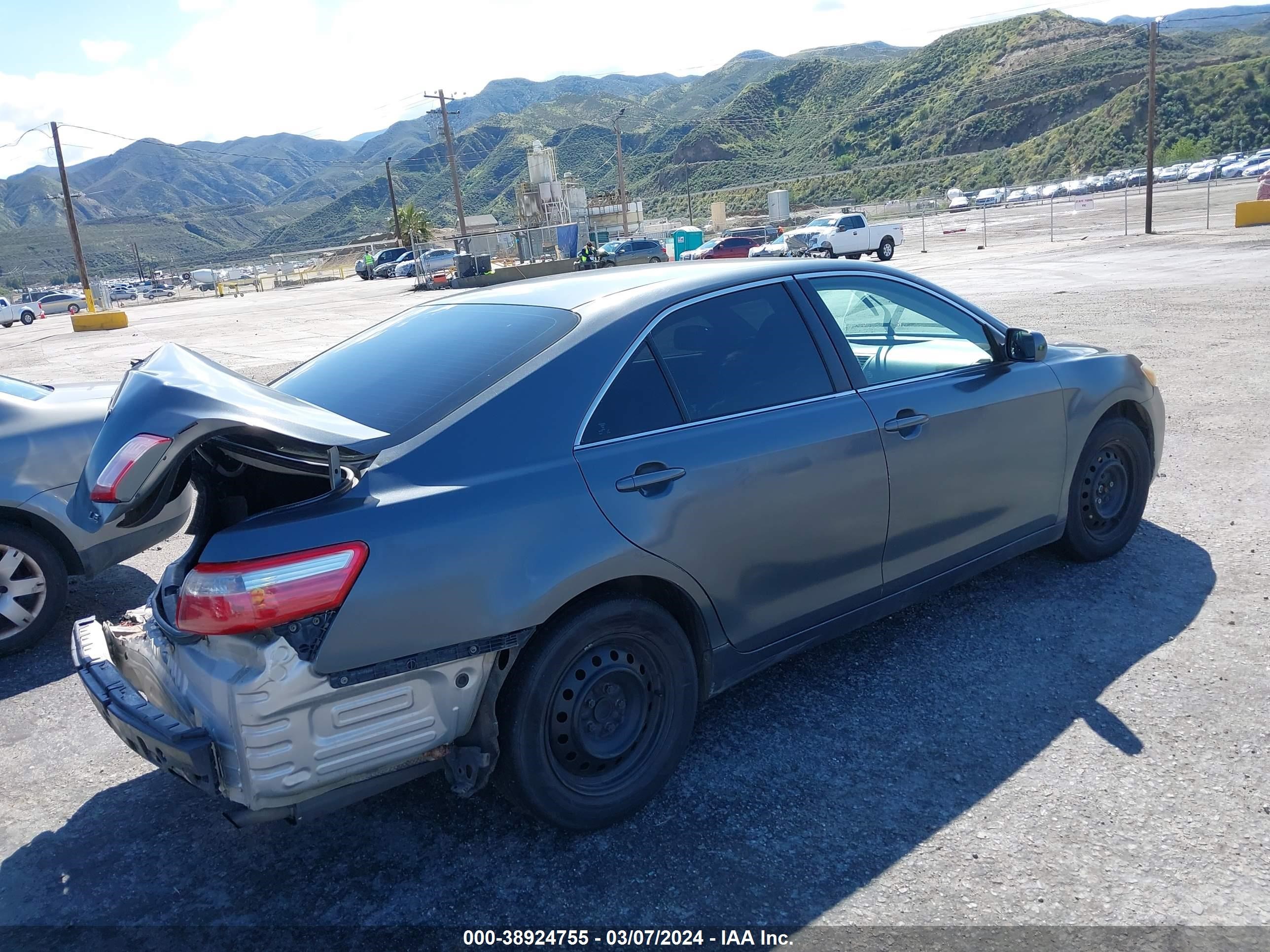 Photo 3 VIN: 4T4BE46K08R040966 - TOYOTA CAMRY 