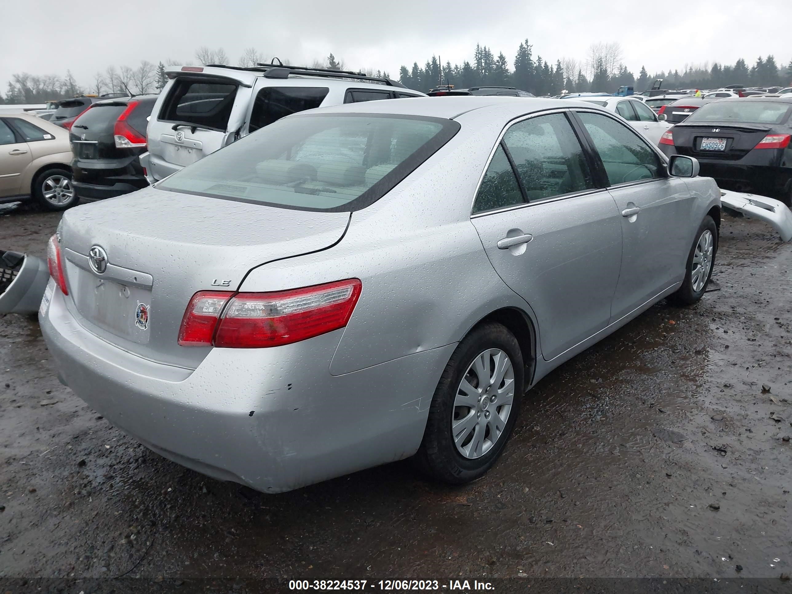 Photo 3 VIN: 4T4BE46K09R064850 - TOYOTA CAMRY 