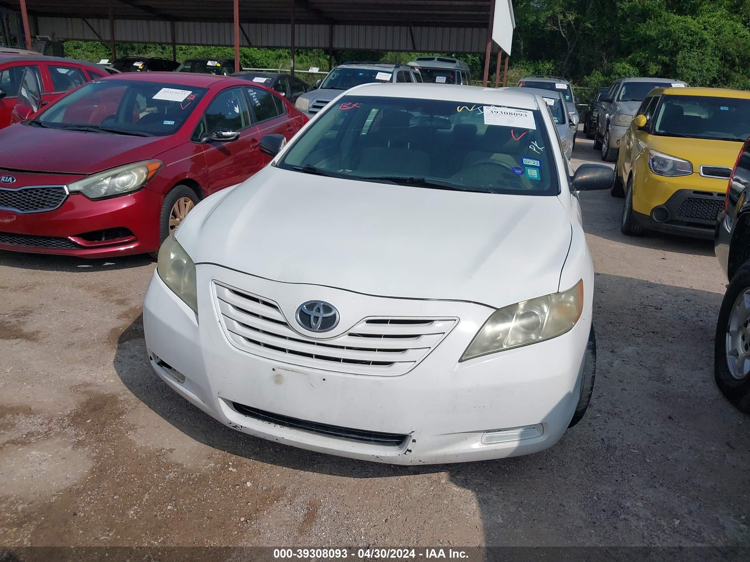 Photo 5 VIN: 4T4BE46K18R011864 - TOYOTA CAMRY 