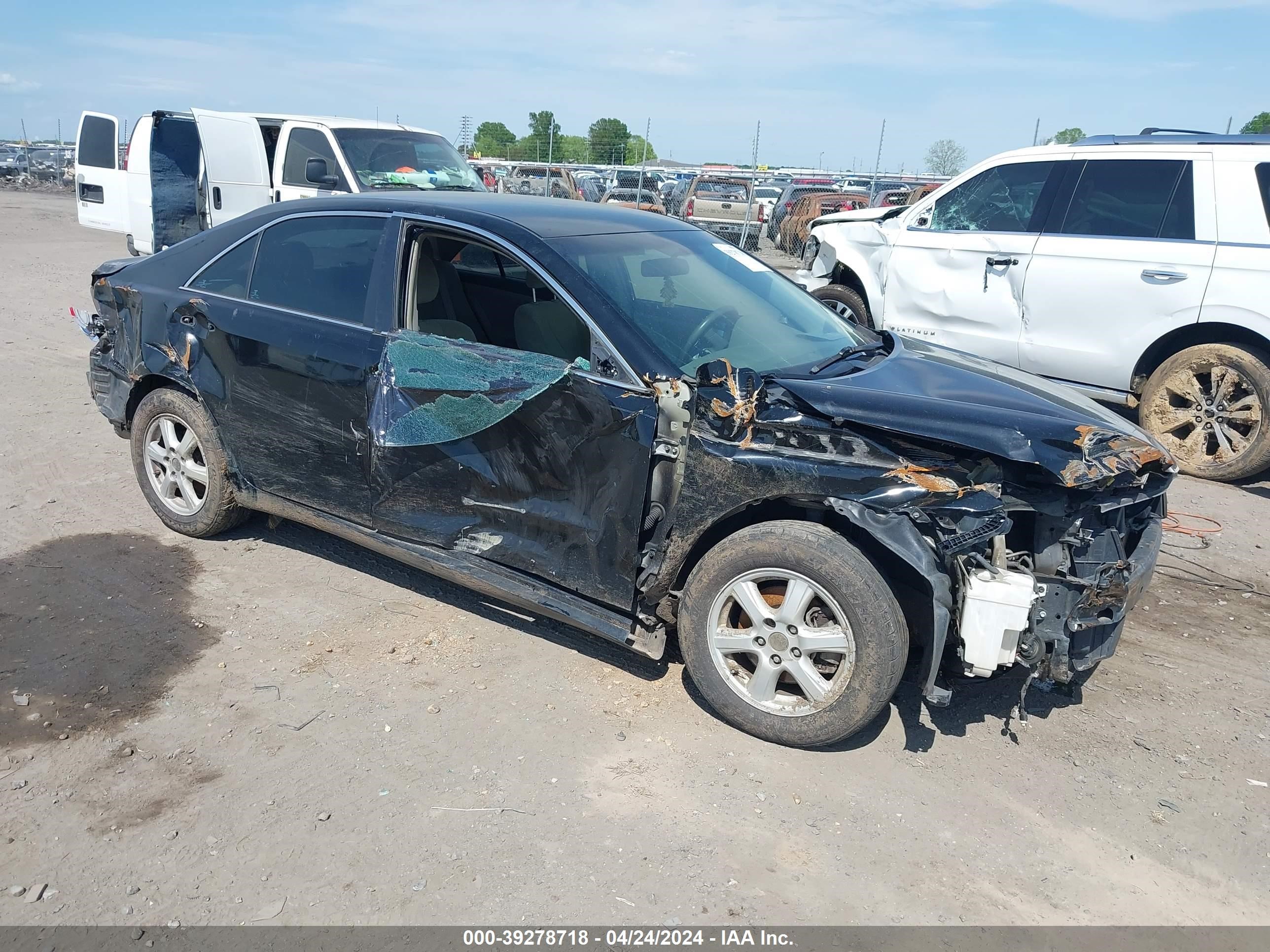 Photo 0 VIN: 4T4BE46K18R018572 - TOYOTA CAMRY 