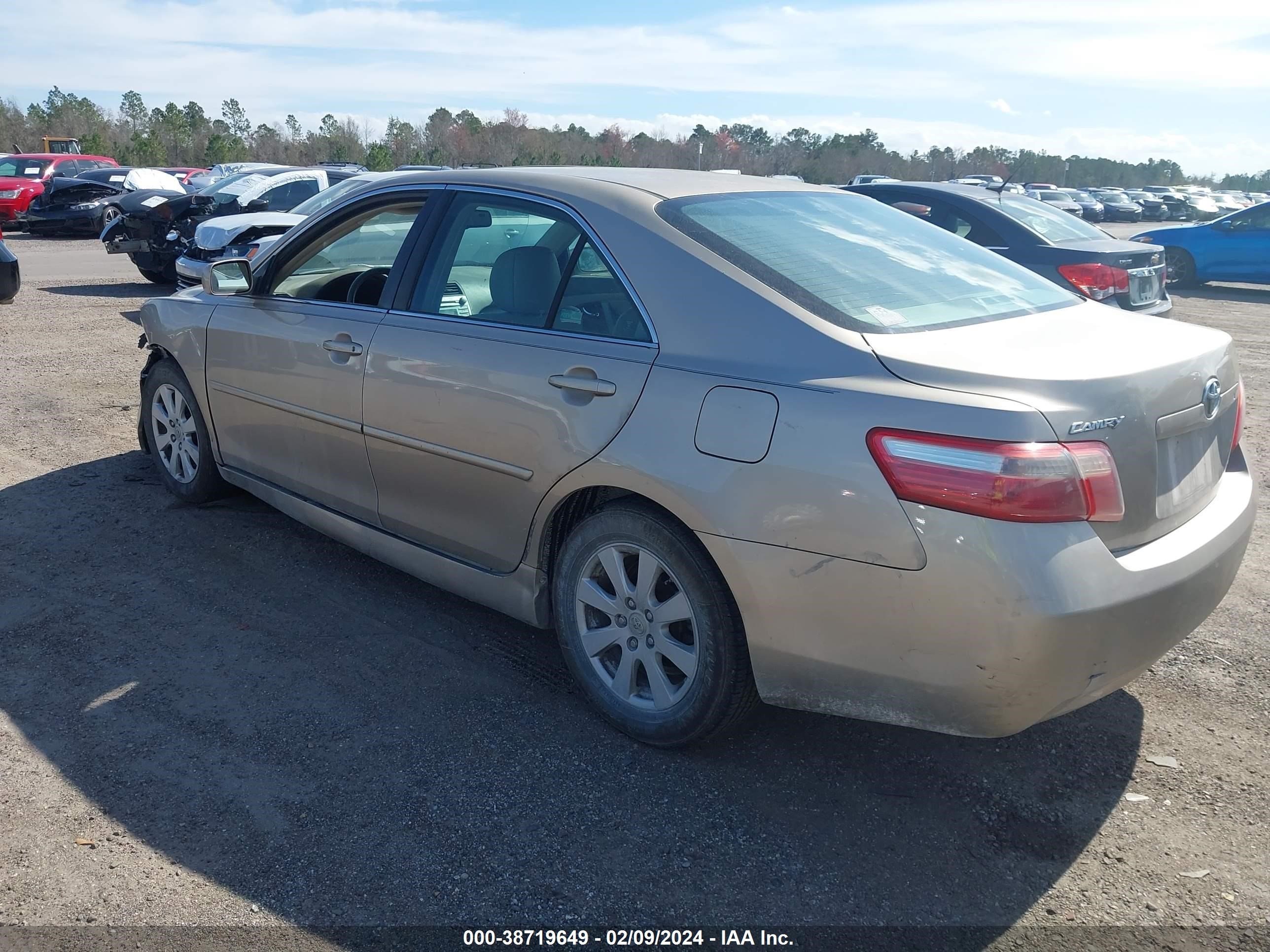 Photo 2 VIN: 4T4BE46K19R070799 - TOYOTA CAMRY 