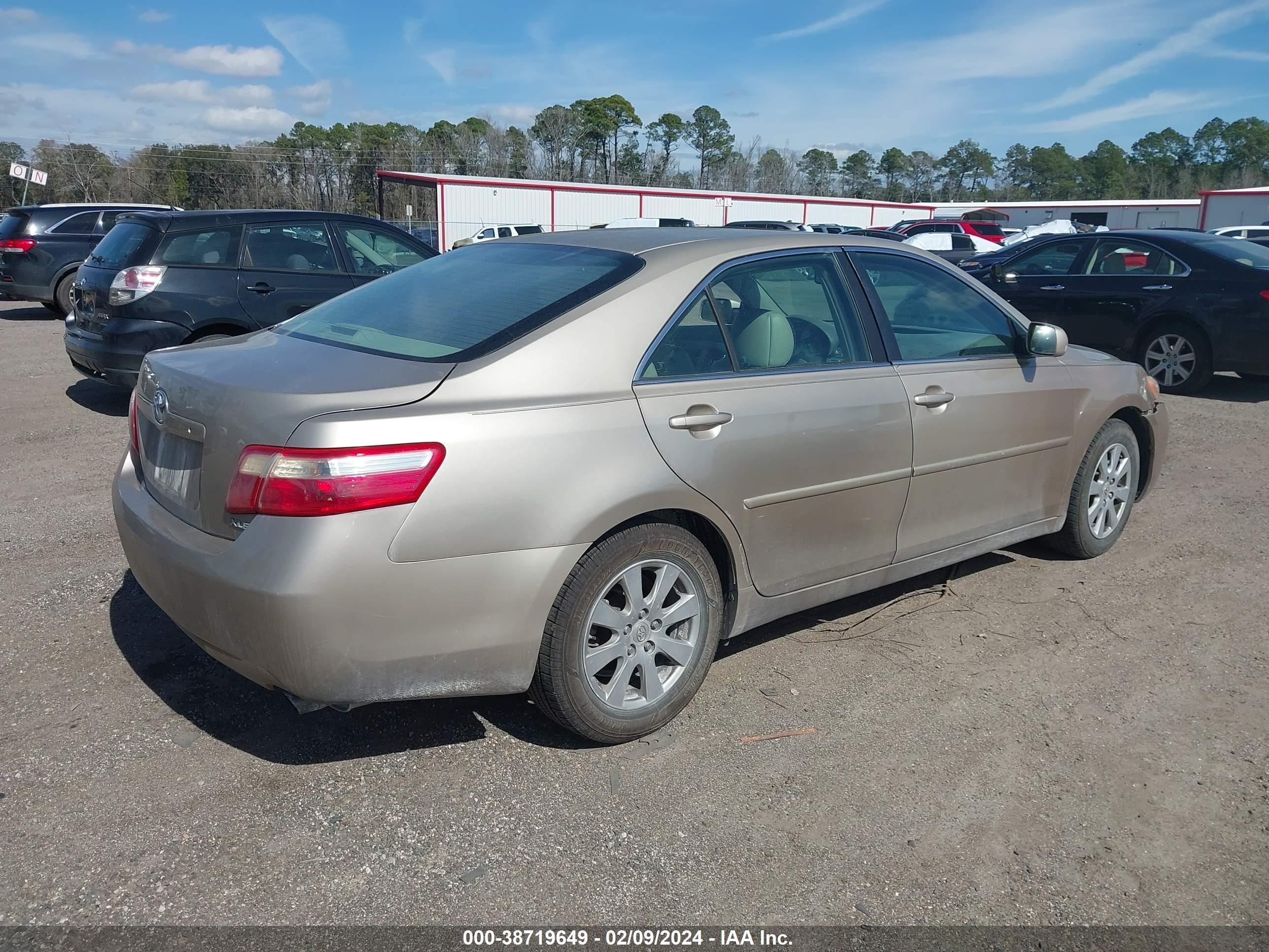 Photo 3 VIN: 4T4BE46K19R070799 - TOYOTA CAMRY 