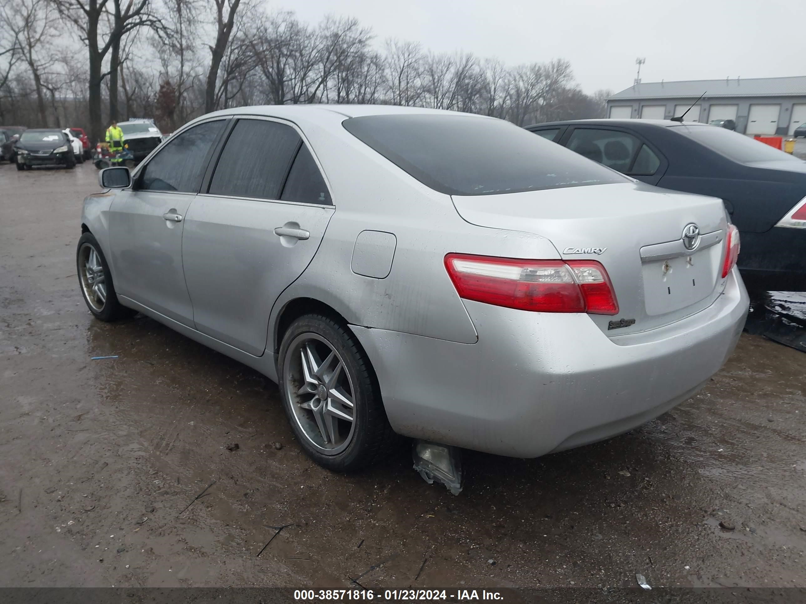 Photo 2 VIN: 4T4BE46K29R069452 - TOYOTA CAMRY 