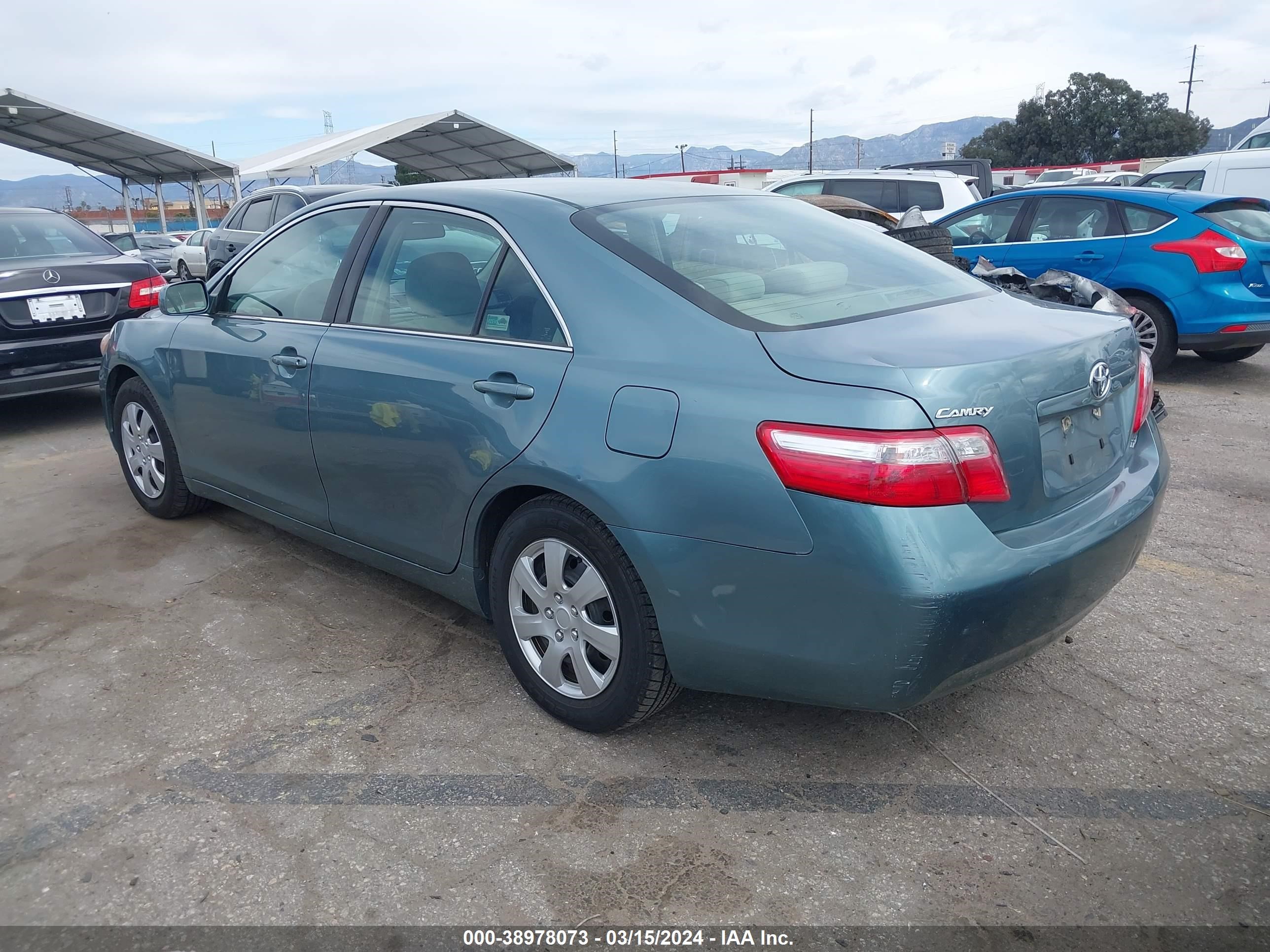 Photo 2 VIN: 4T4BE46K29R111053 - TOYOTA CAMRY 