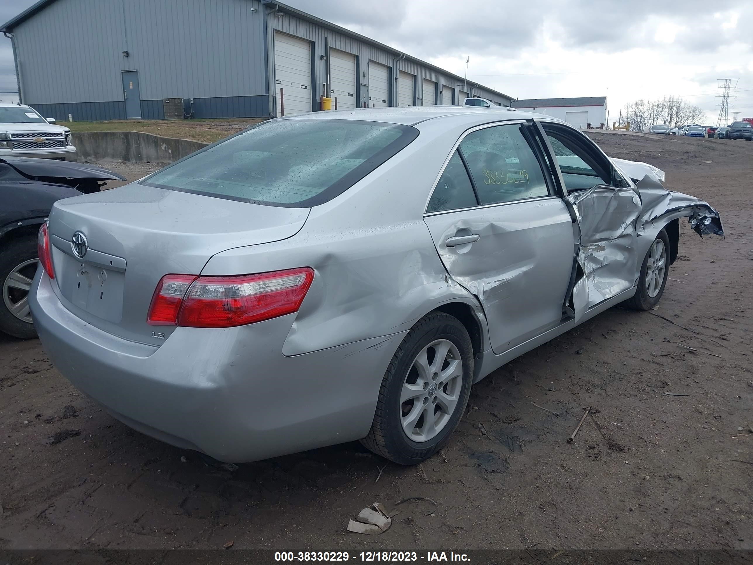 Photo 3 VIN: 4T4BE46K29R113837 - TOYOTA CAMRY 