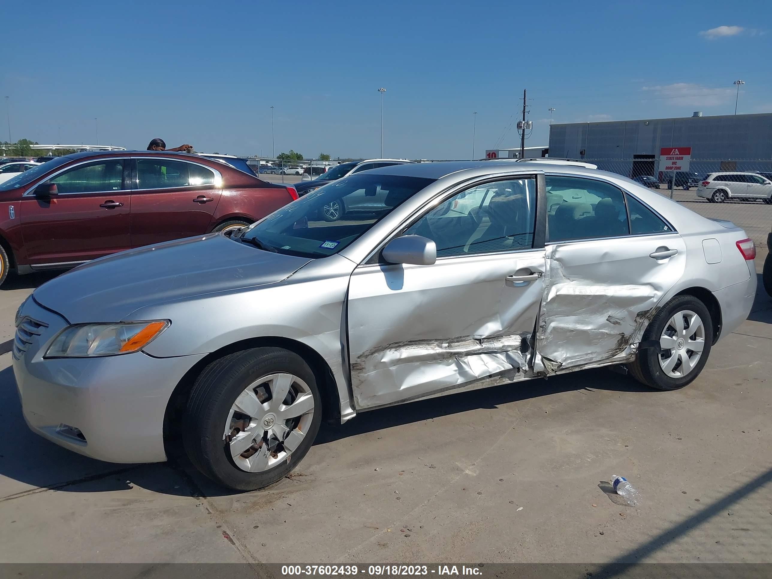 Photo 12 VIN: 4T4BE46K39R074451 - TOYOTA CAMRY 