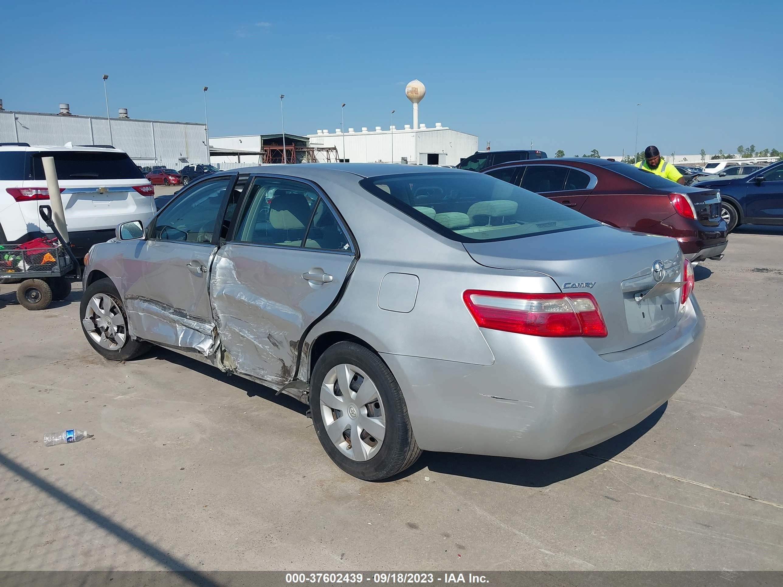 Photo 2 VIN: 4T4BE46K39R074451 - TOYOTA CAMRY 