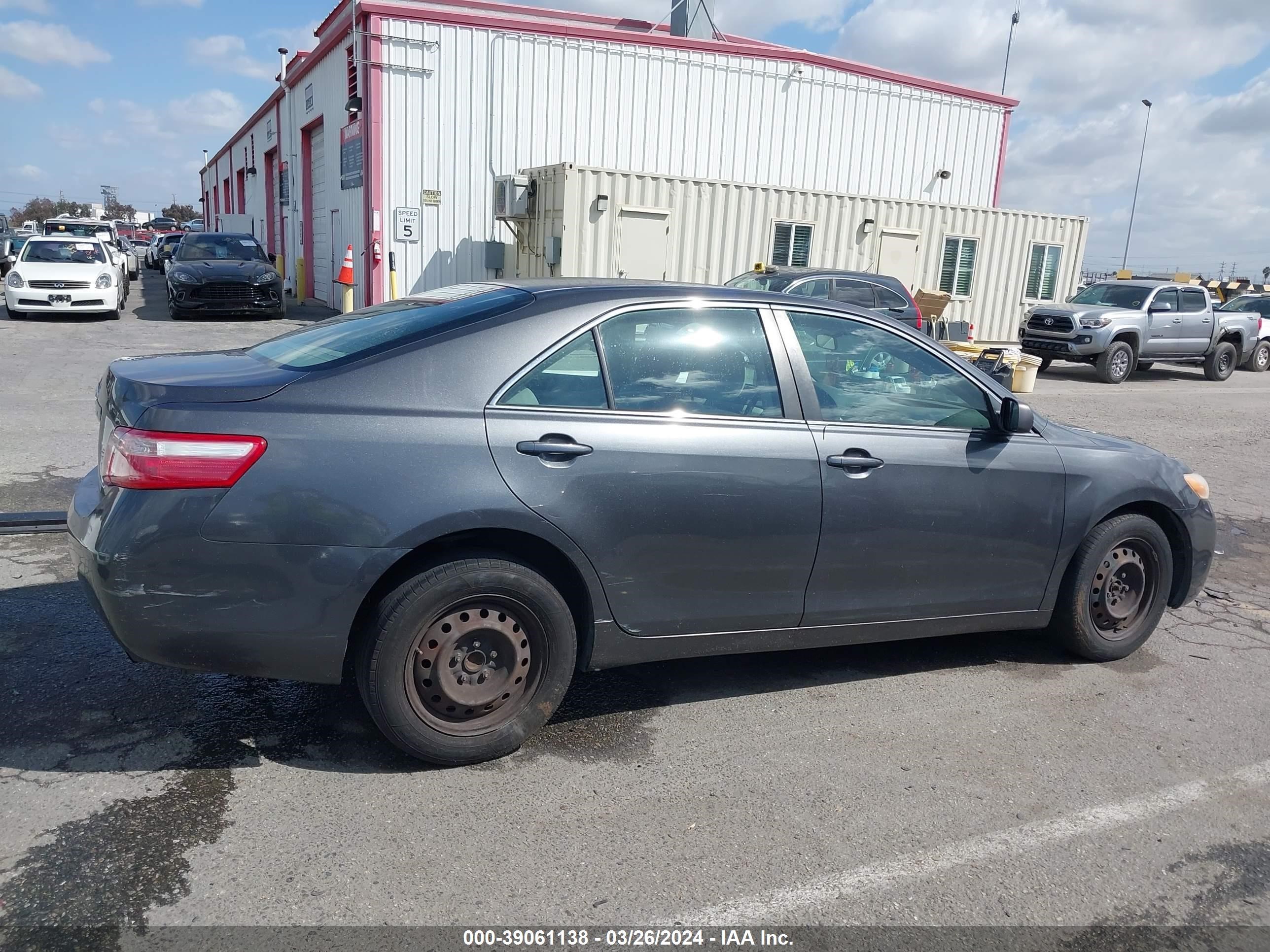 Photo 13 VIN: 4T4BE46K48R039190 - TOYOTA CAMRY 