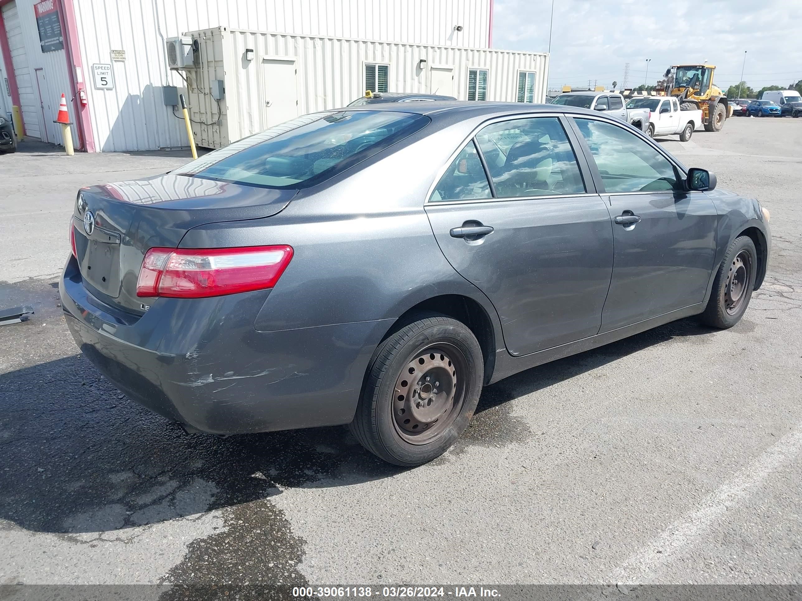 Photo 3 VIN: 4T4BE46K48R039190 - TOYOTA CAMRY 