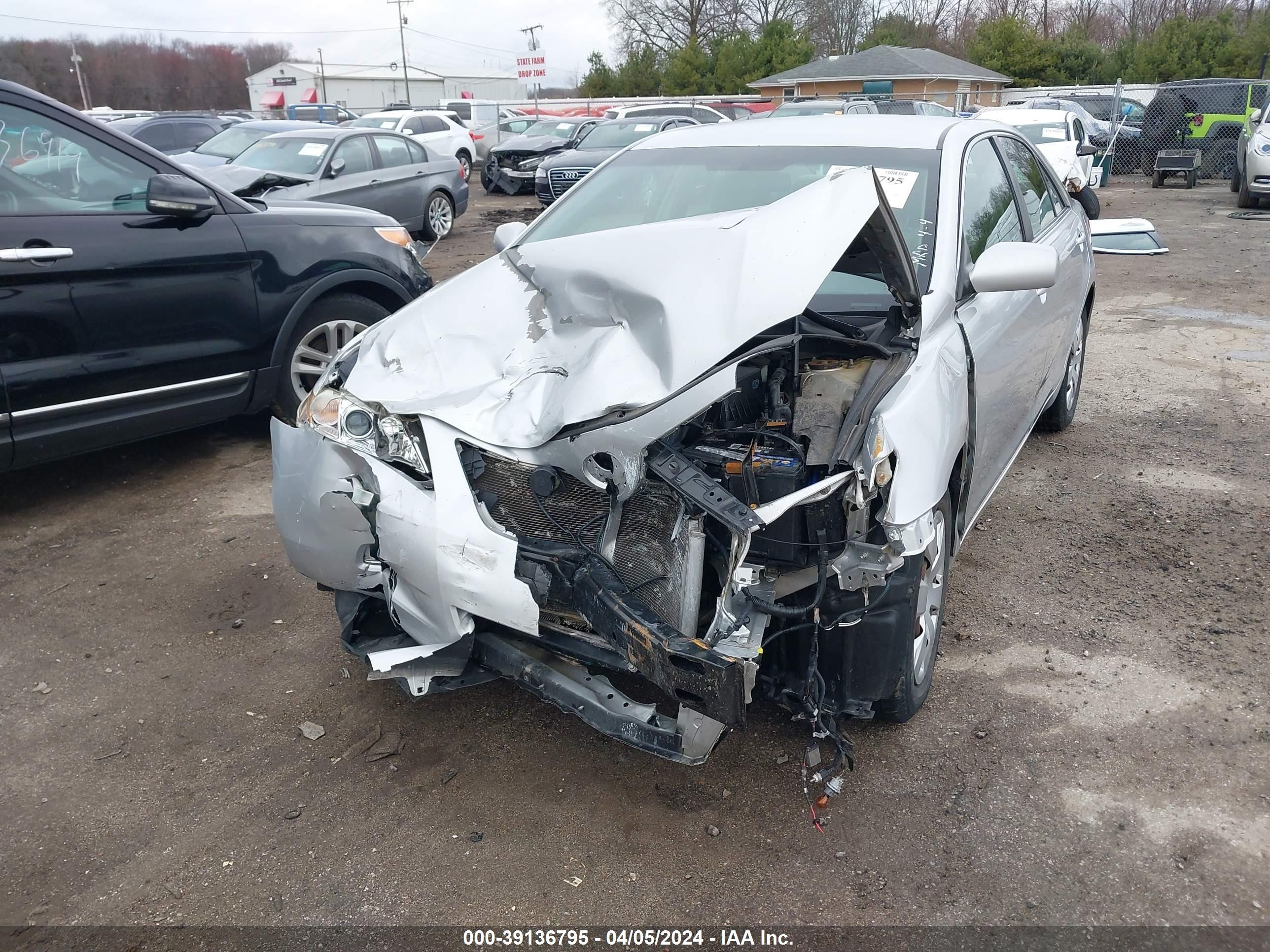 Photo 1 VIN: 4T4BE46K49R057383 - TOYOTA CAMRY 