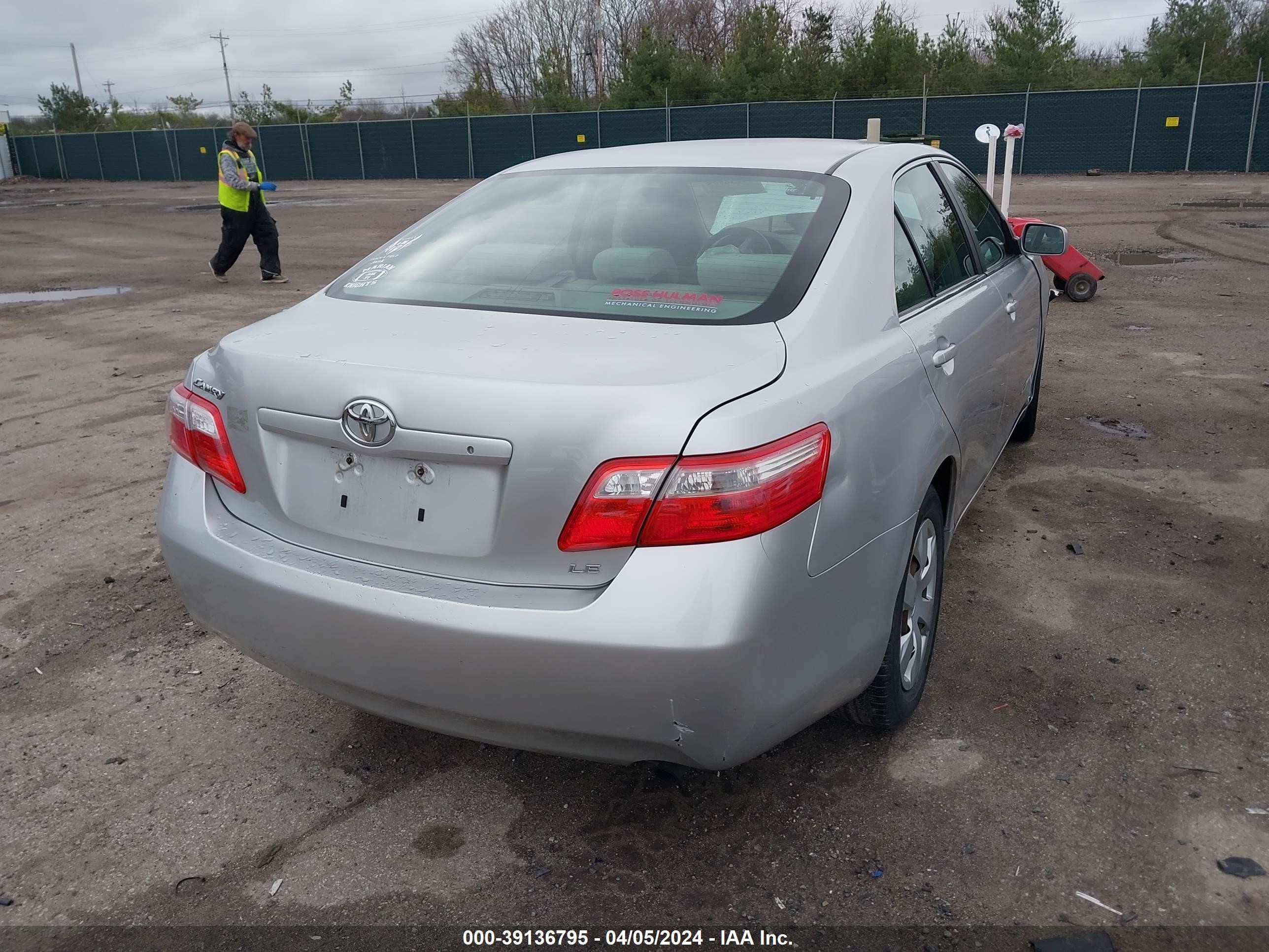 Photo 3 VIN: 4T4BE46K49R057383 - TOYOTA CAMRY 