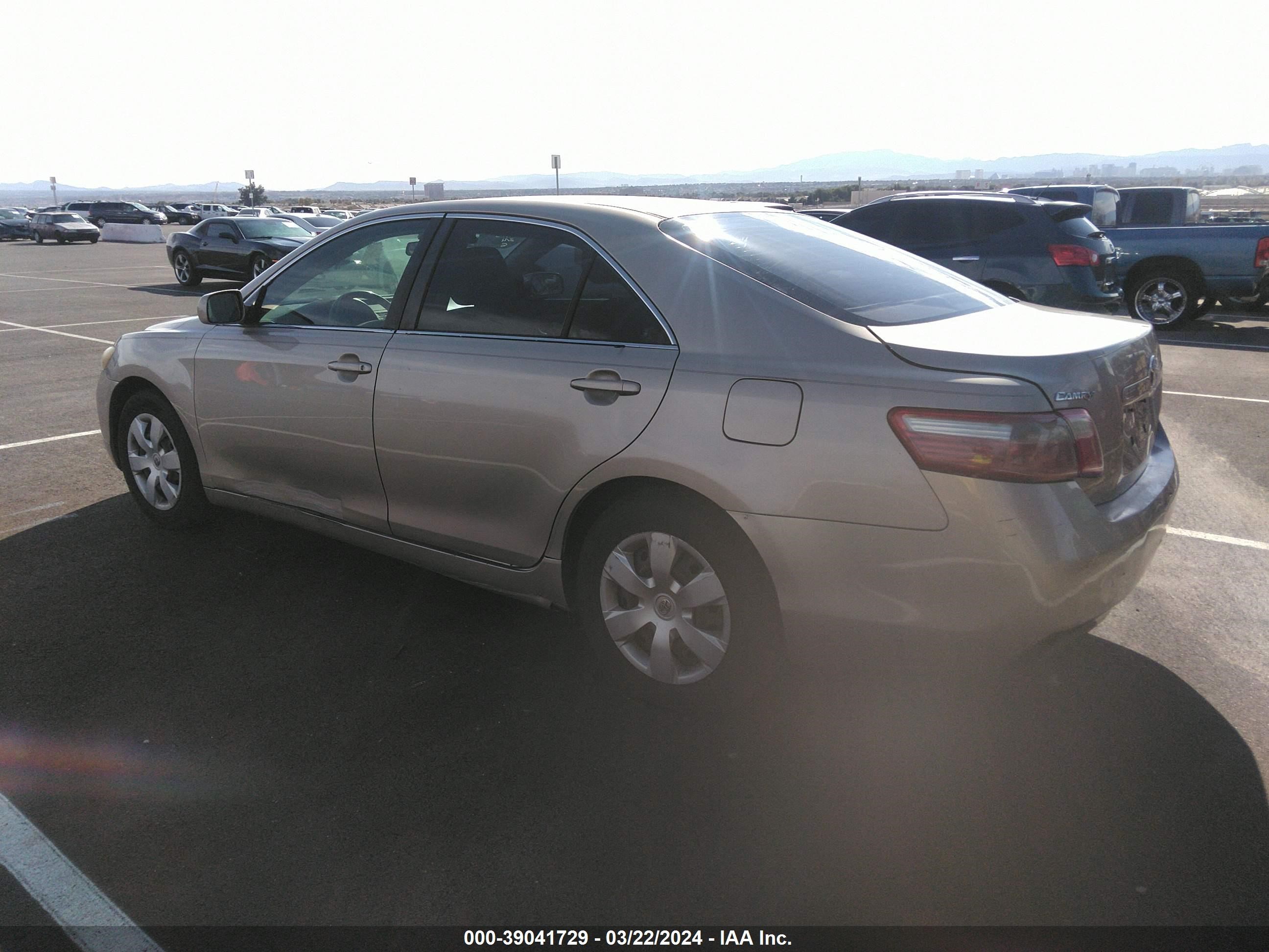 Photo 2 VIN: 4T4BE46K49R069615 - TOYOTA CAMRY 