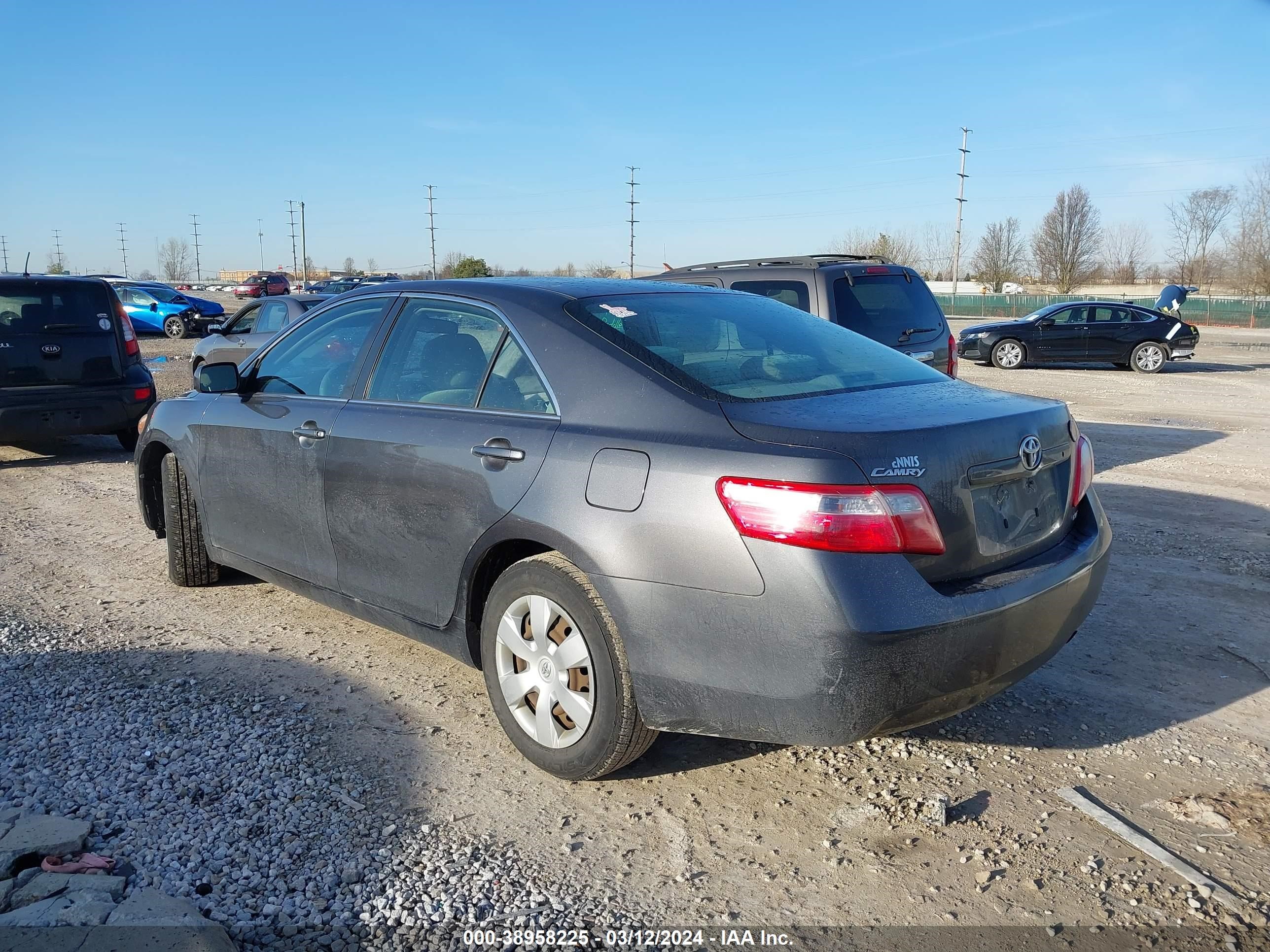 Photo 2 VIN: 4T4BE46K49R090223 - TOYOTA CAMRY 